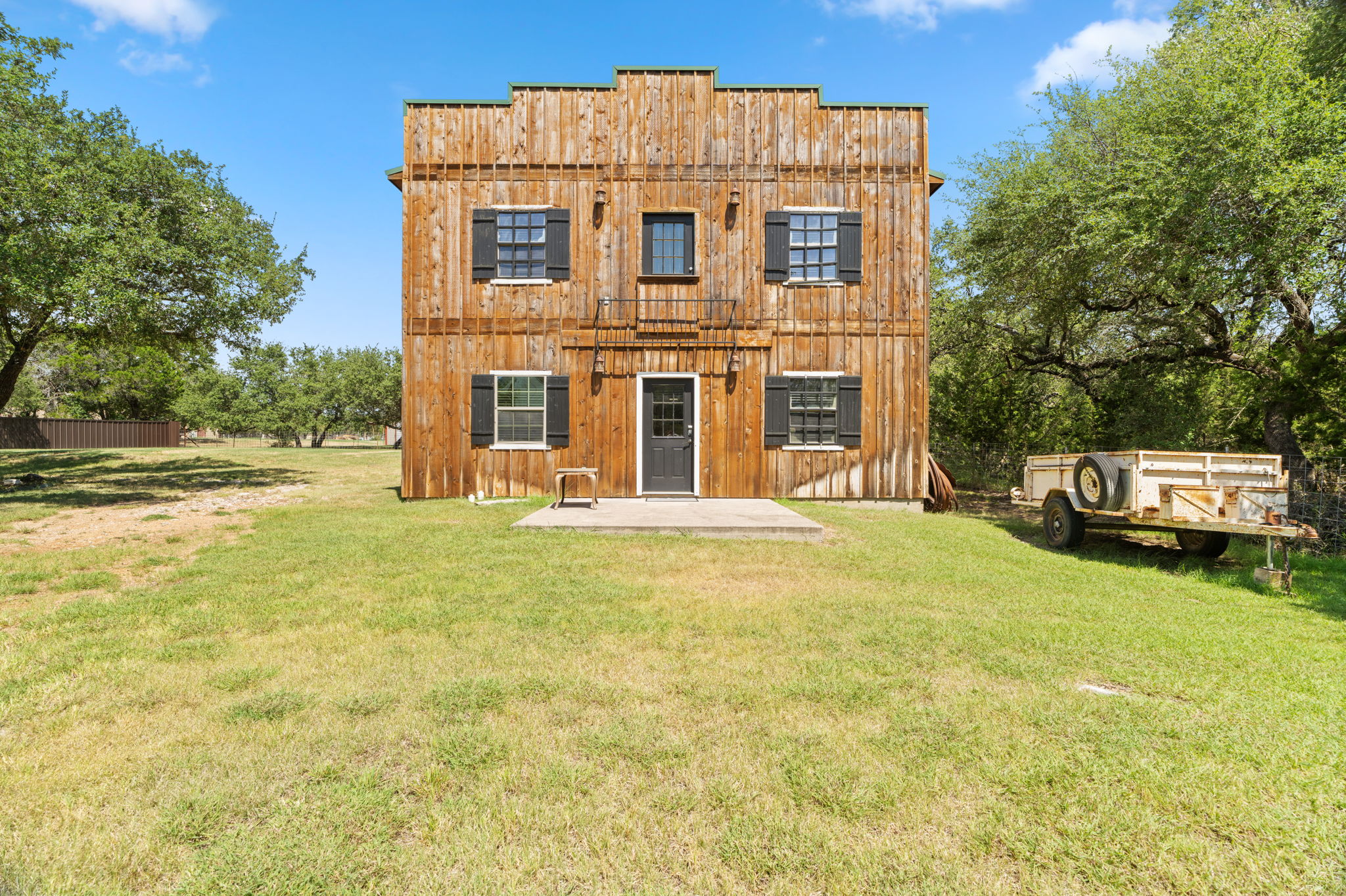 main property photo 22