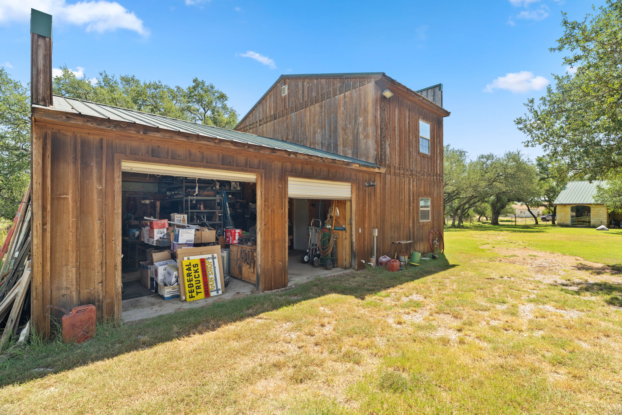 main property photo 23