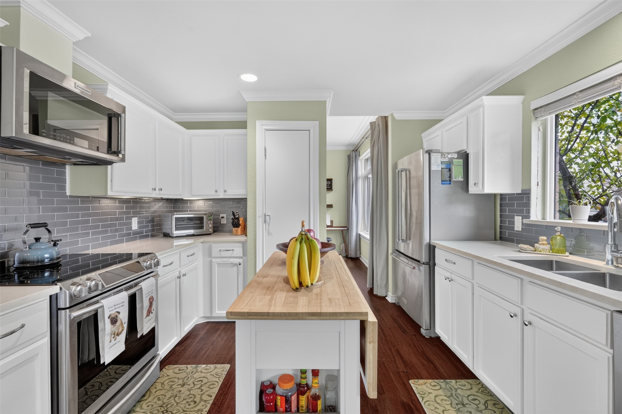 main property photo 13