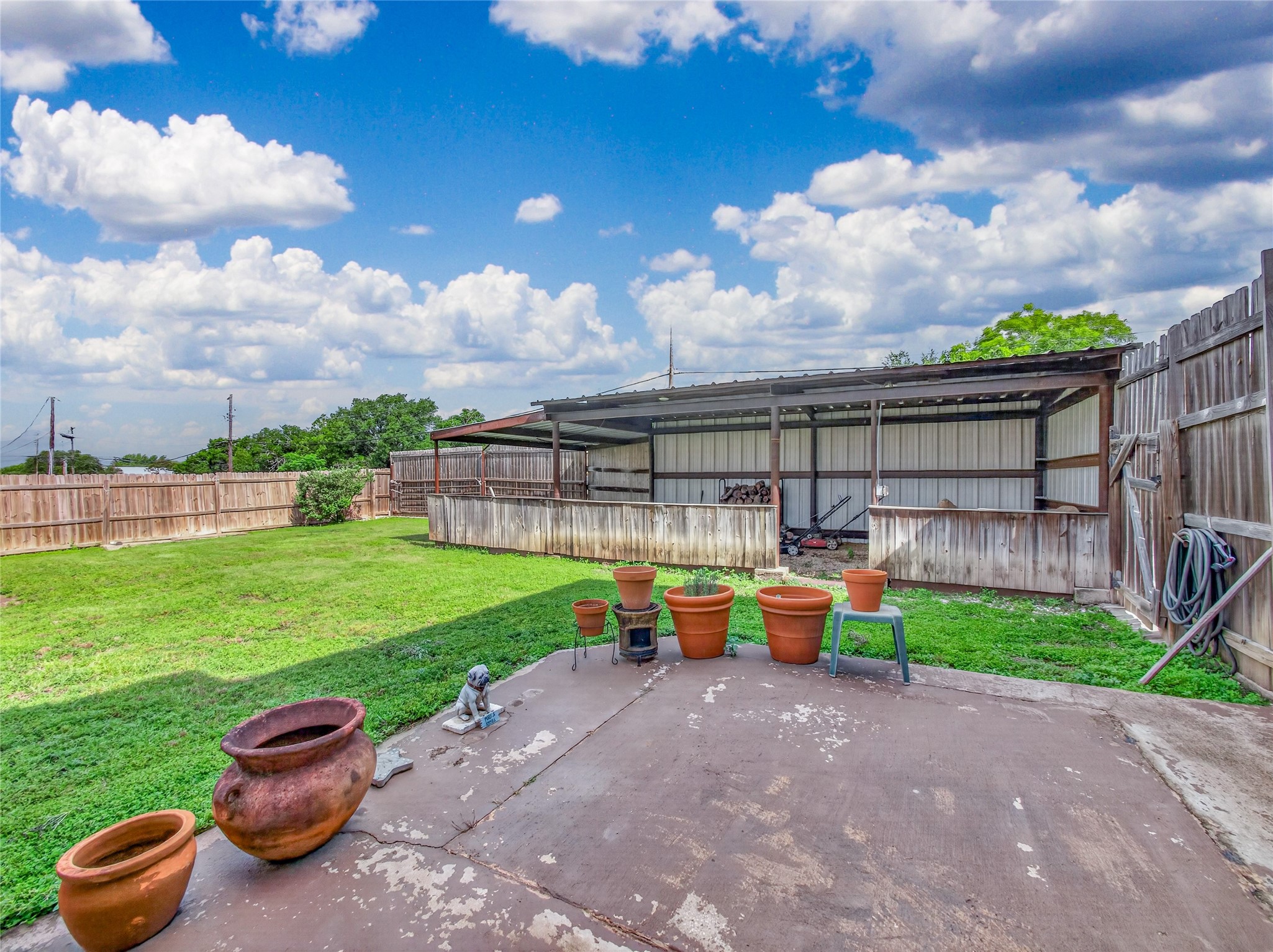main property photo 34