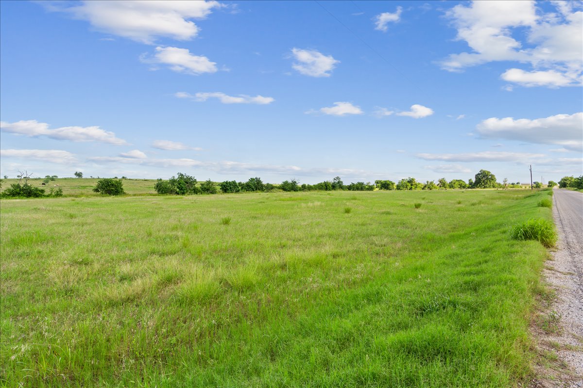 main property photo 10