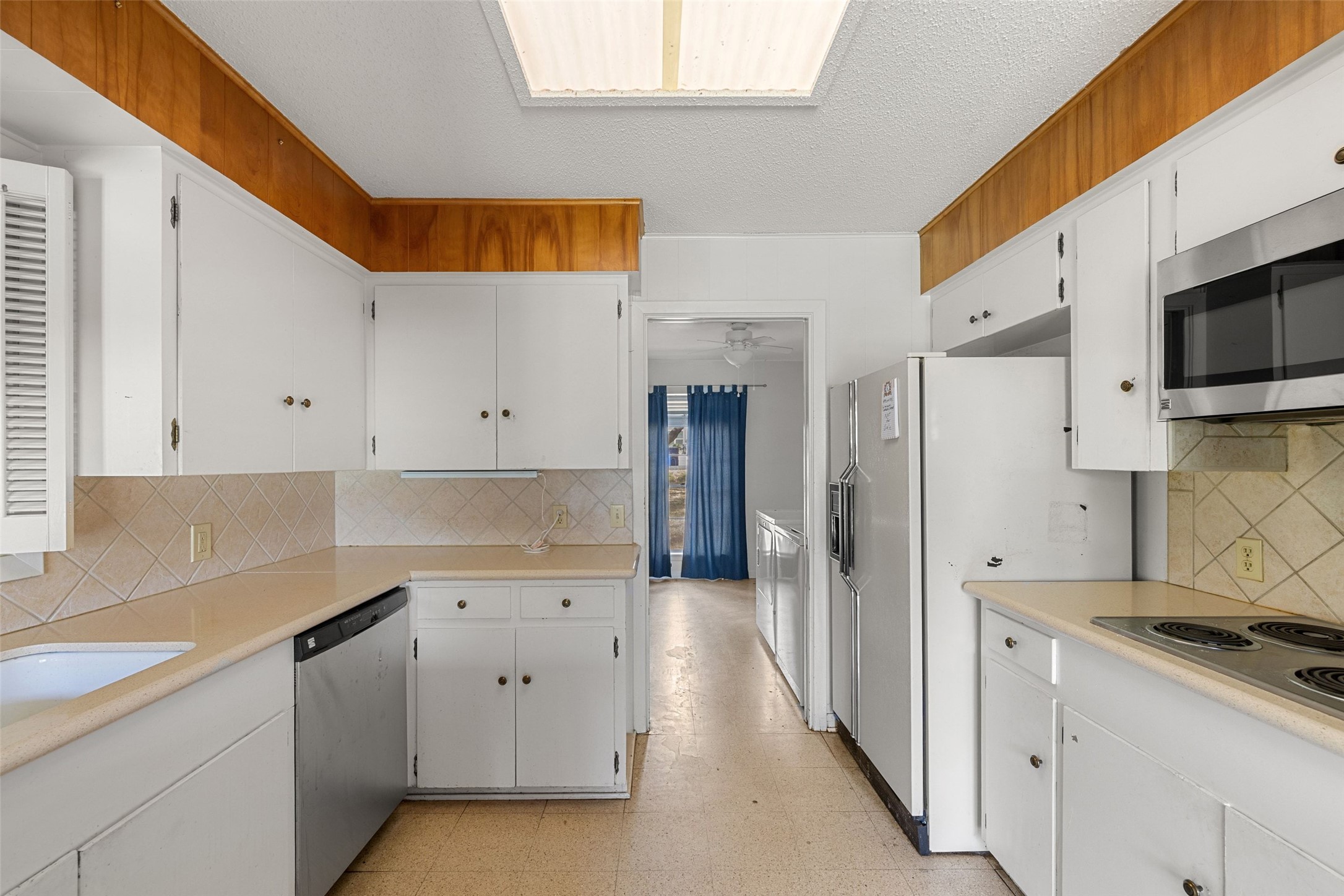 main property photo 19
