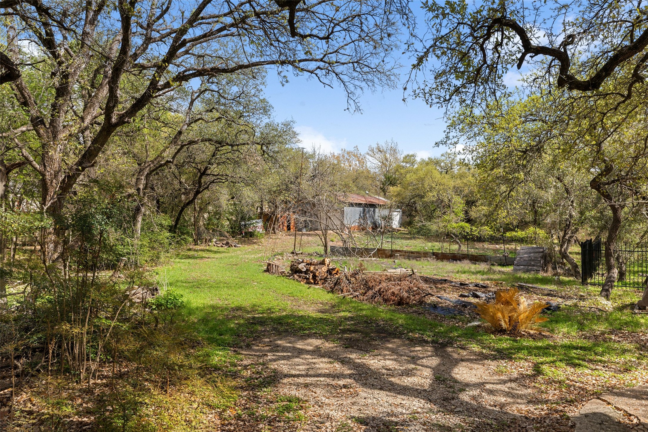 main property photo 22