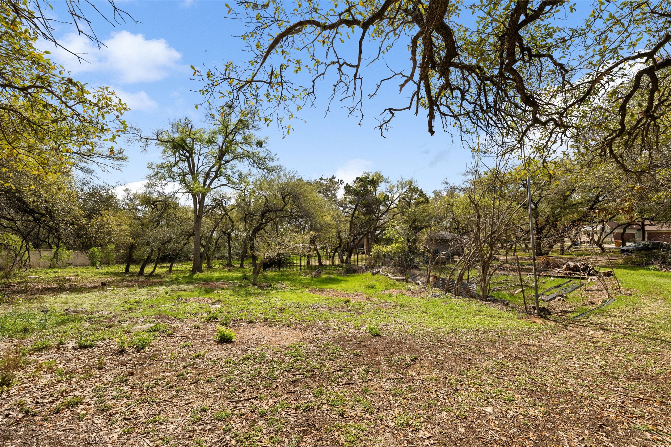 main property photo 23