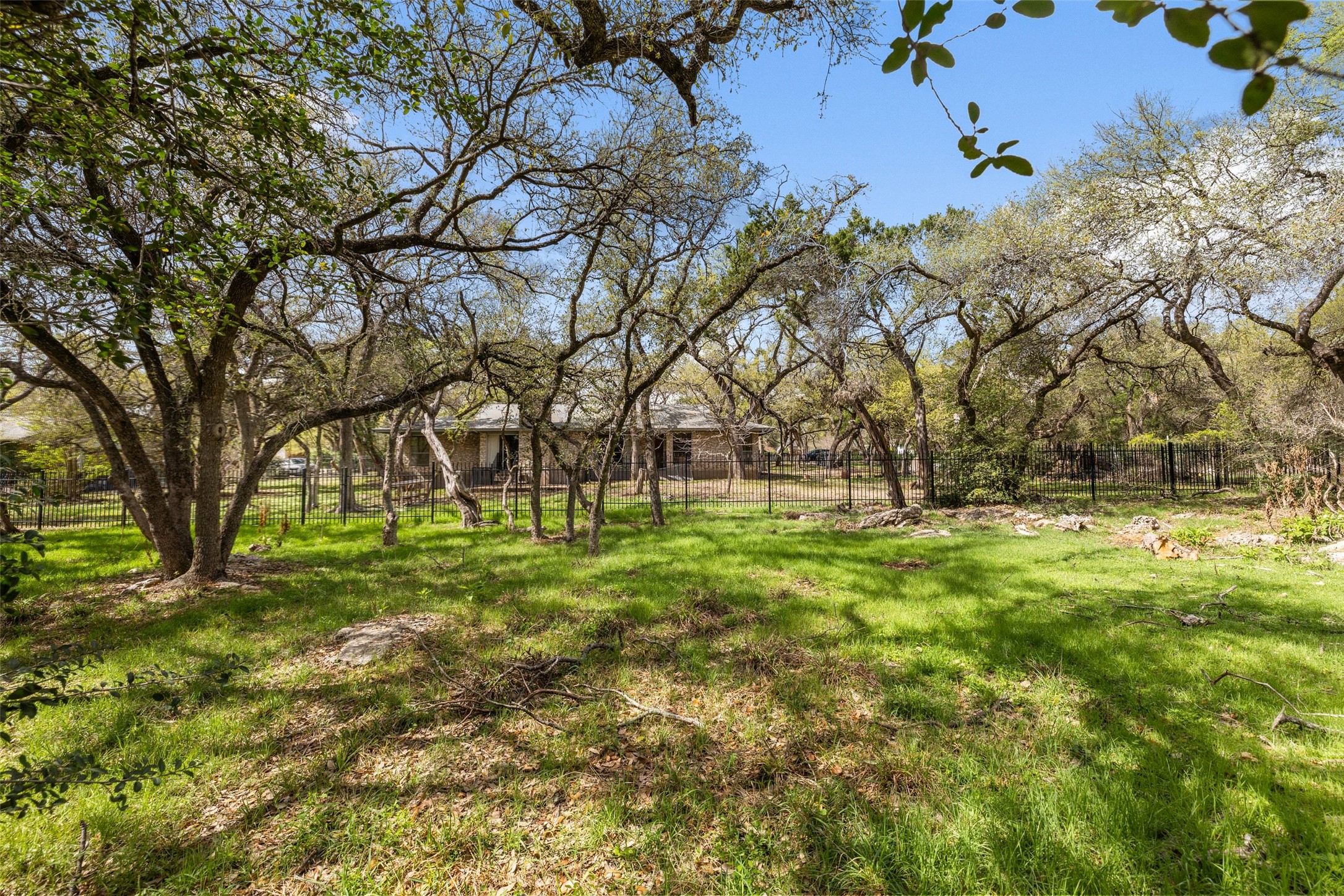 main property photo 25