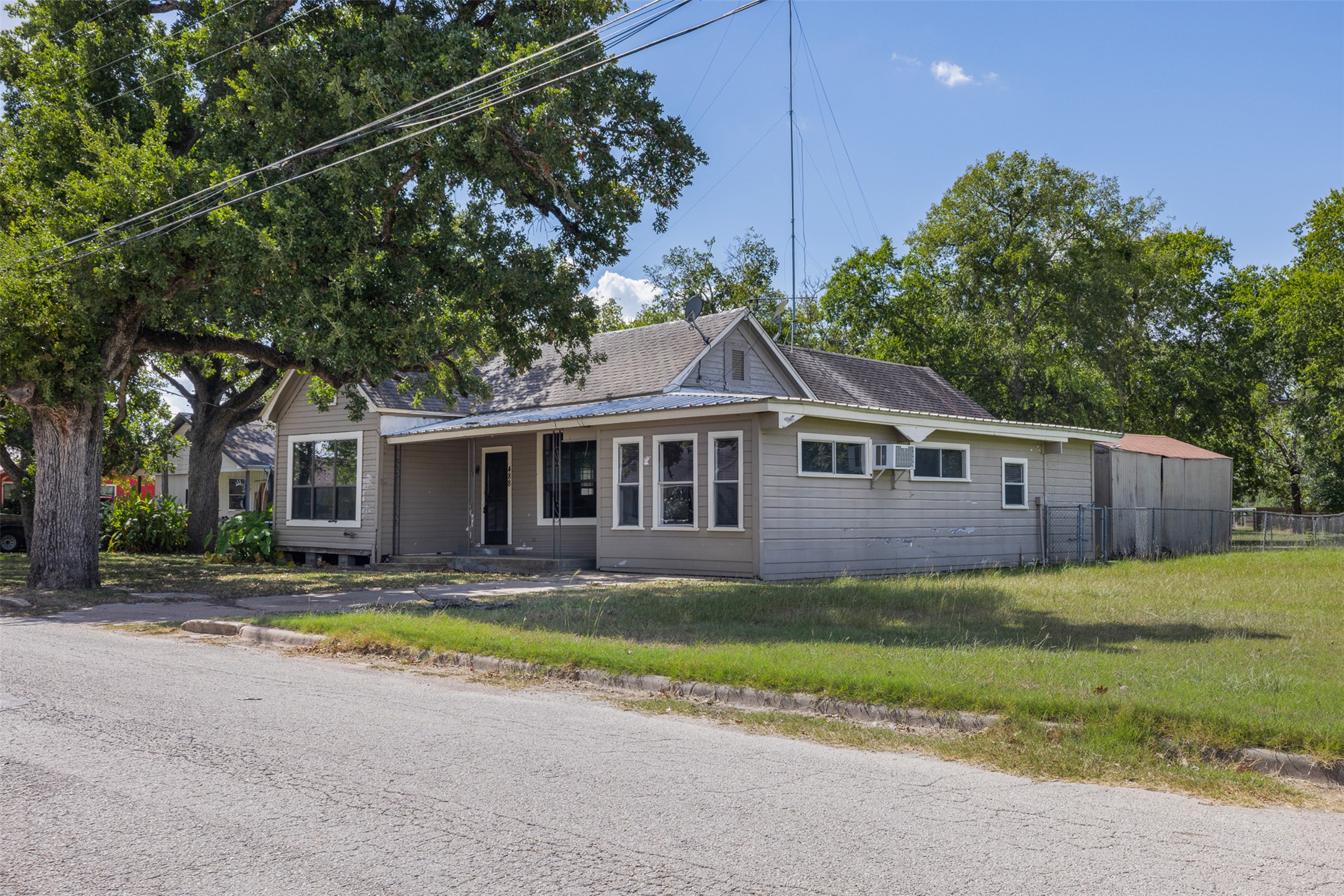 main property photo 1