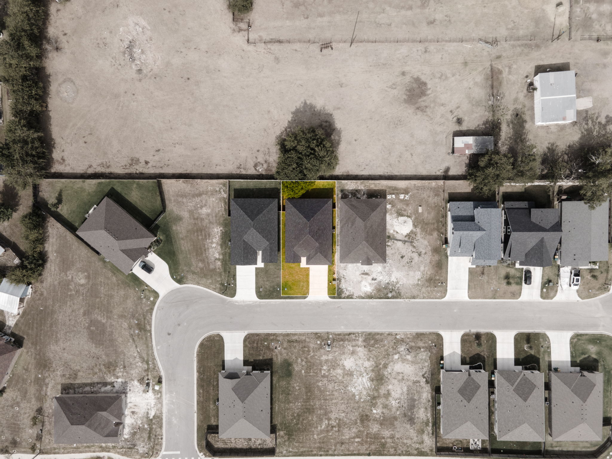 main property photo 25