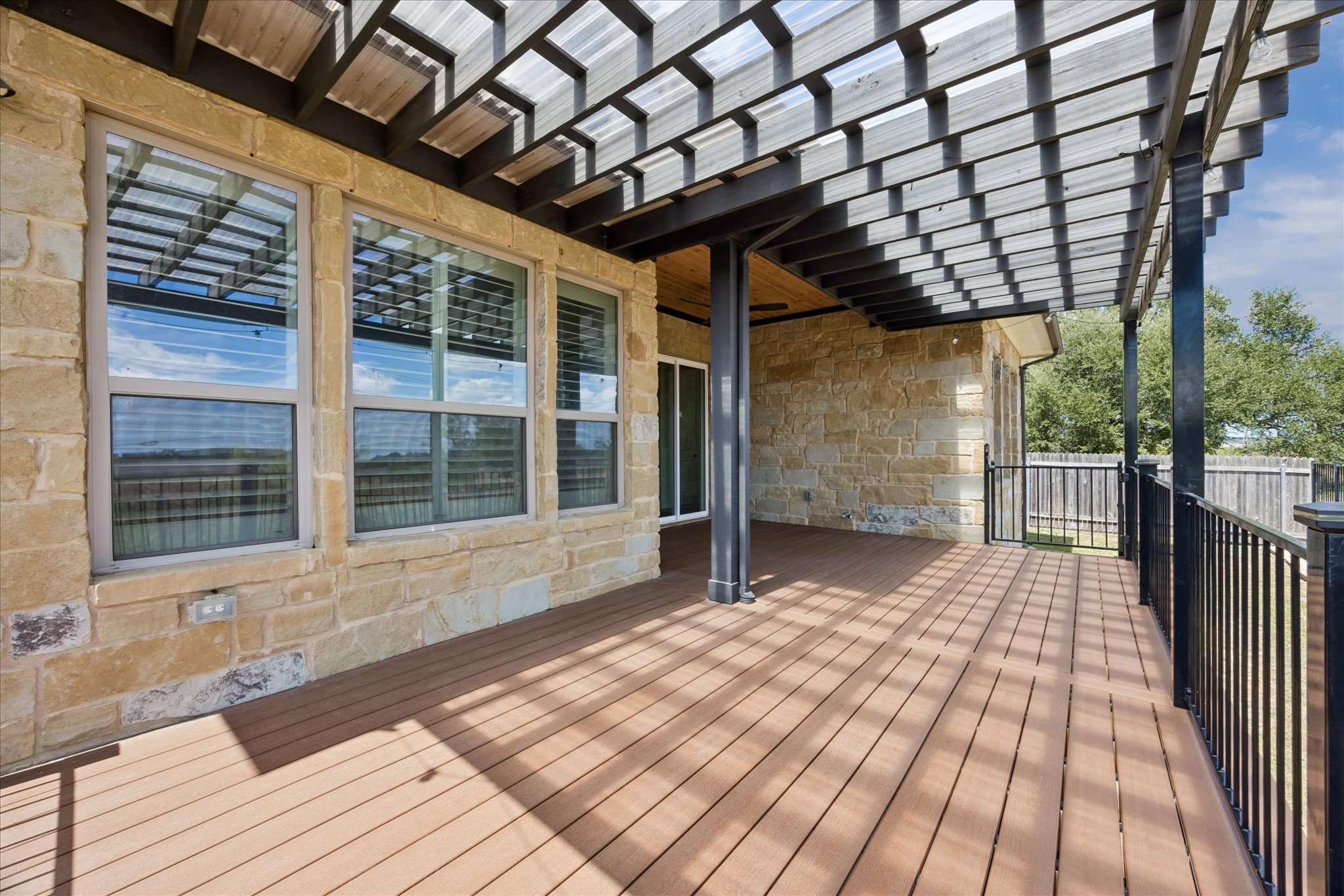 main property photo 27