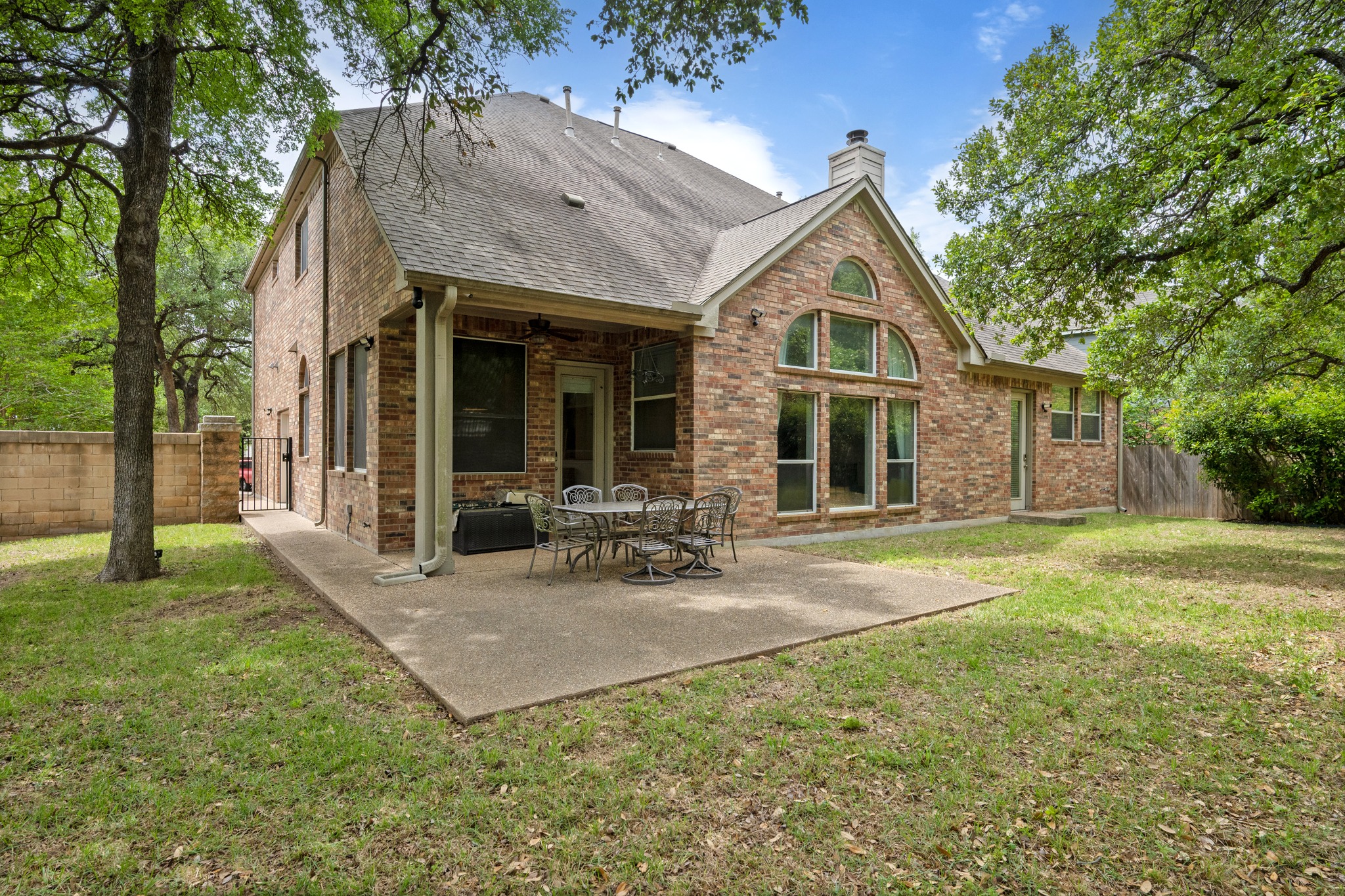 main property photo 33