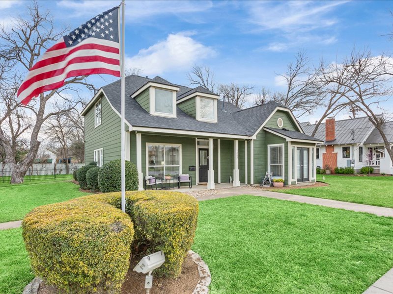 main property photo 32