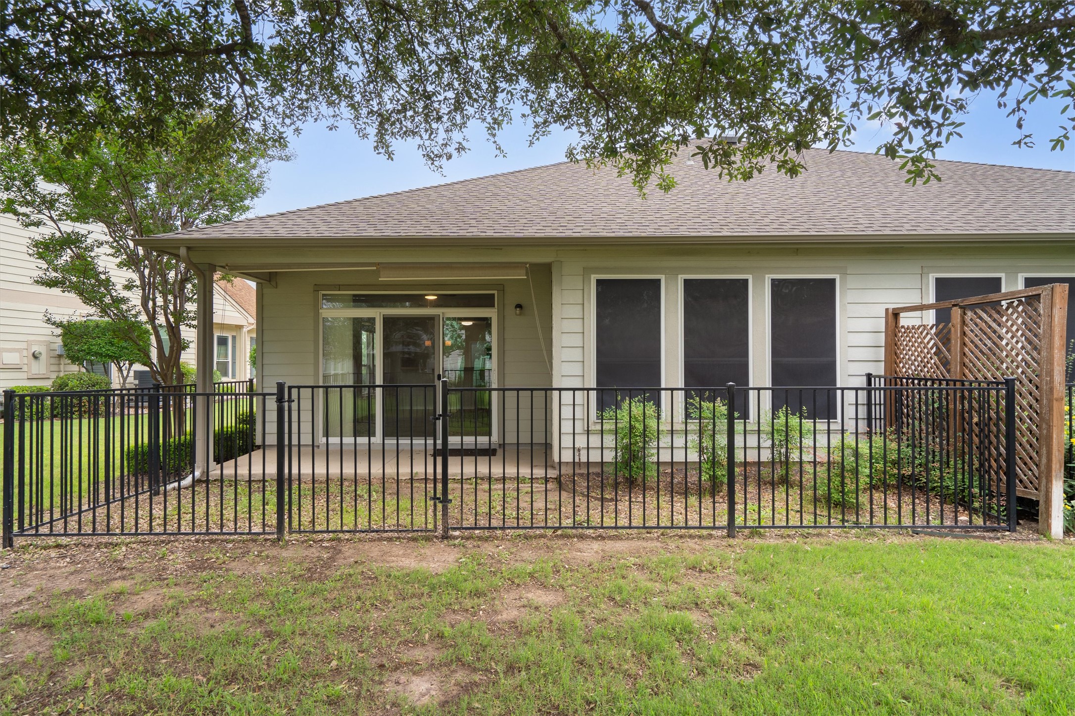 main property photo 37