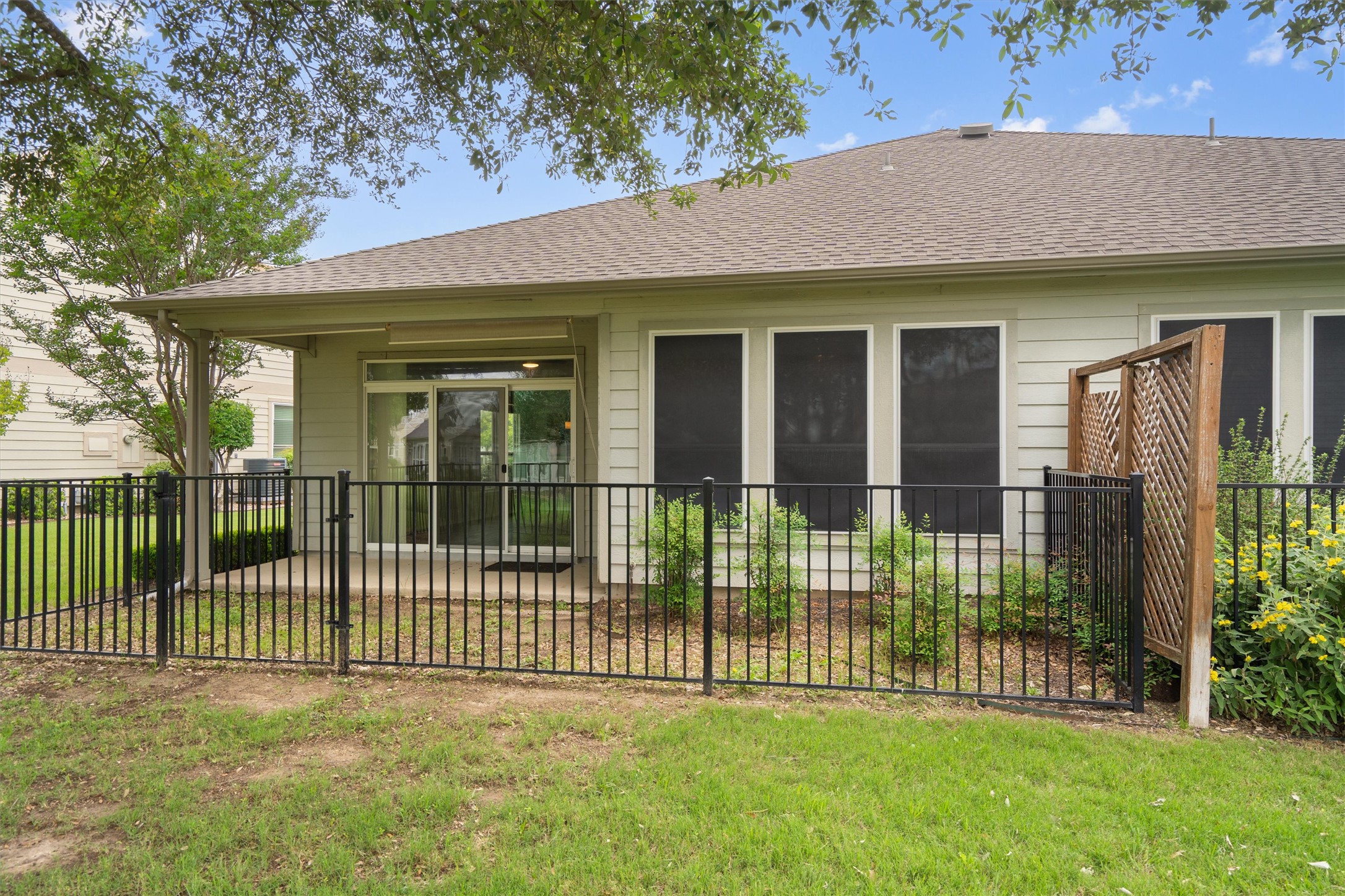 main property photo 38