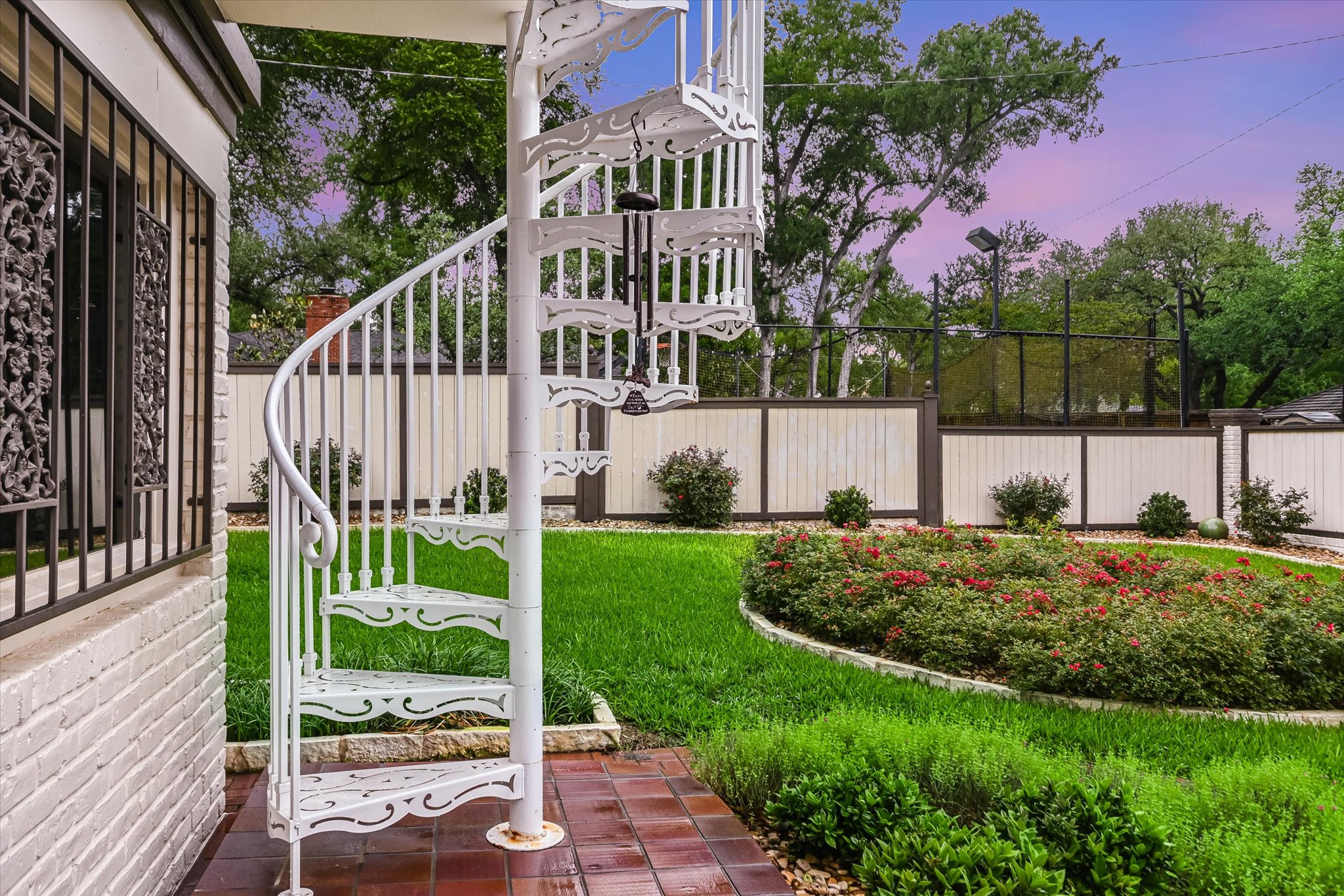 main property photo 29