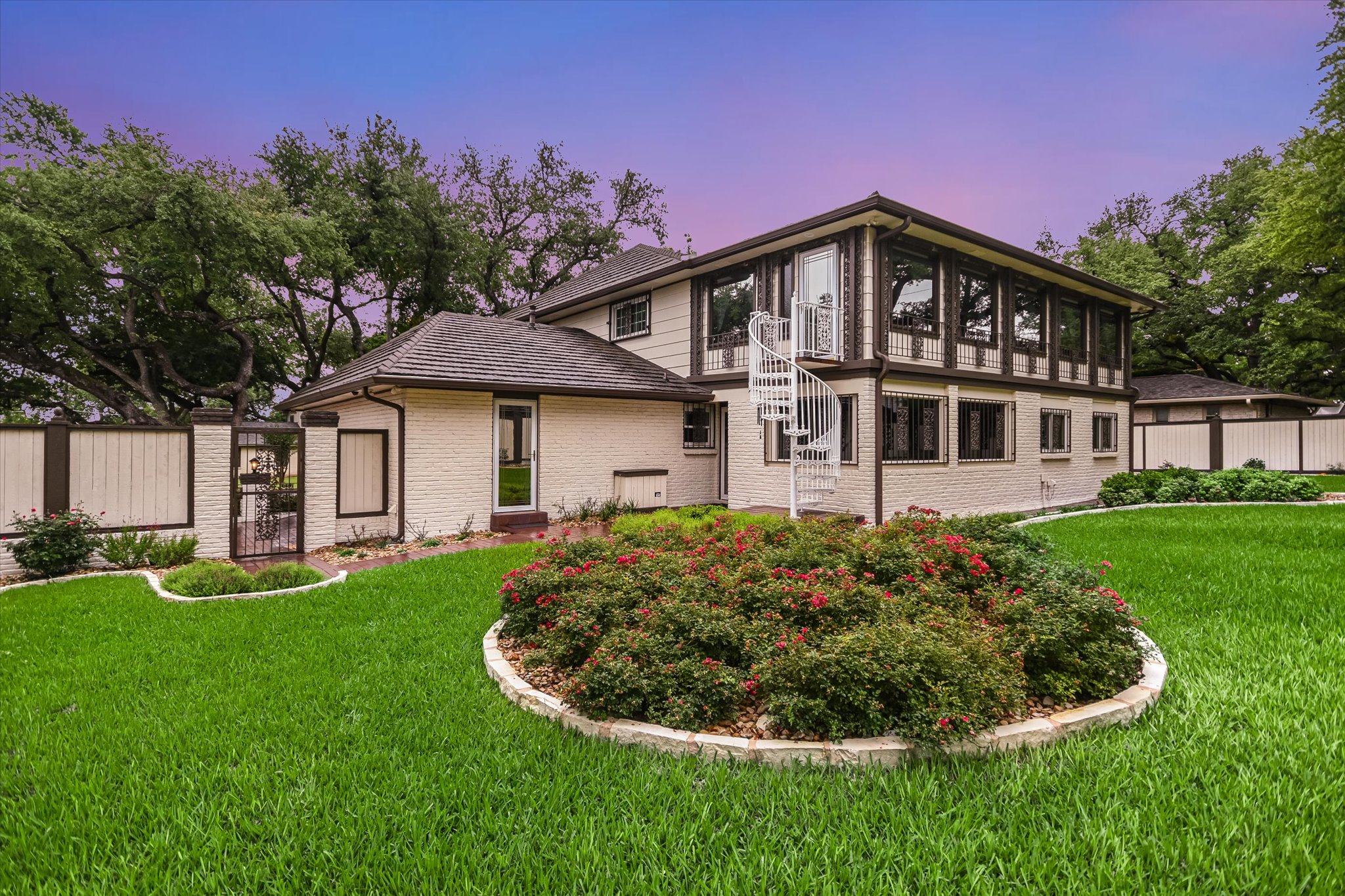 main property photo 31