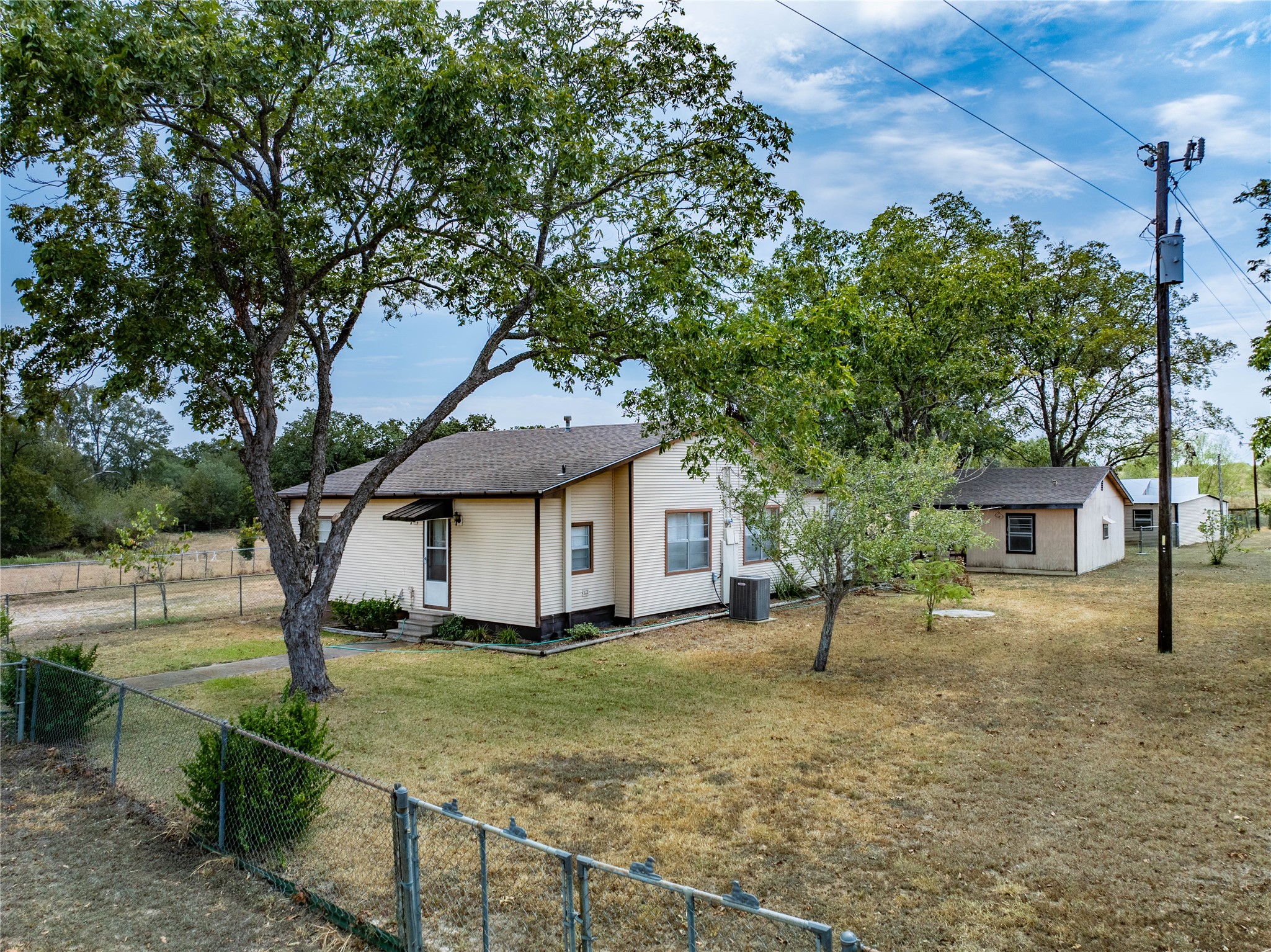 main property photo 26
