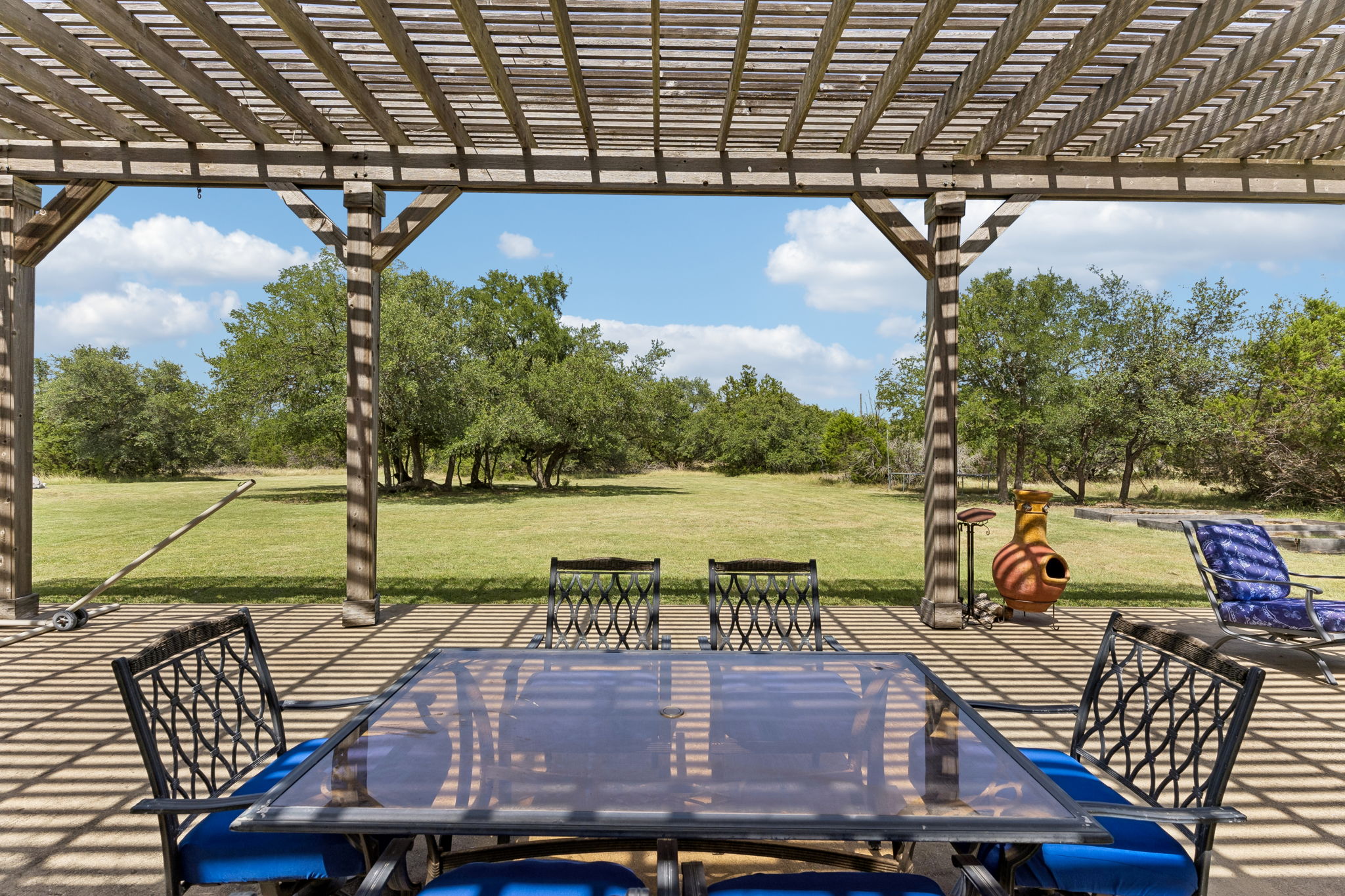 main property photo 30