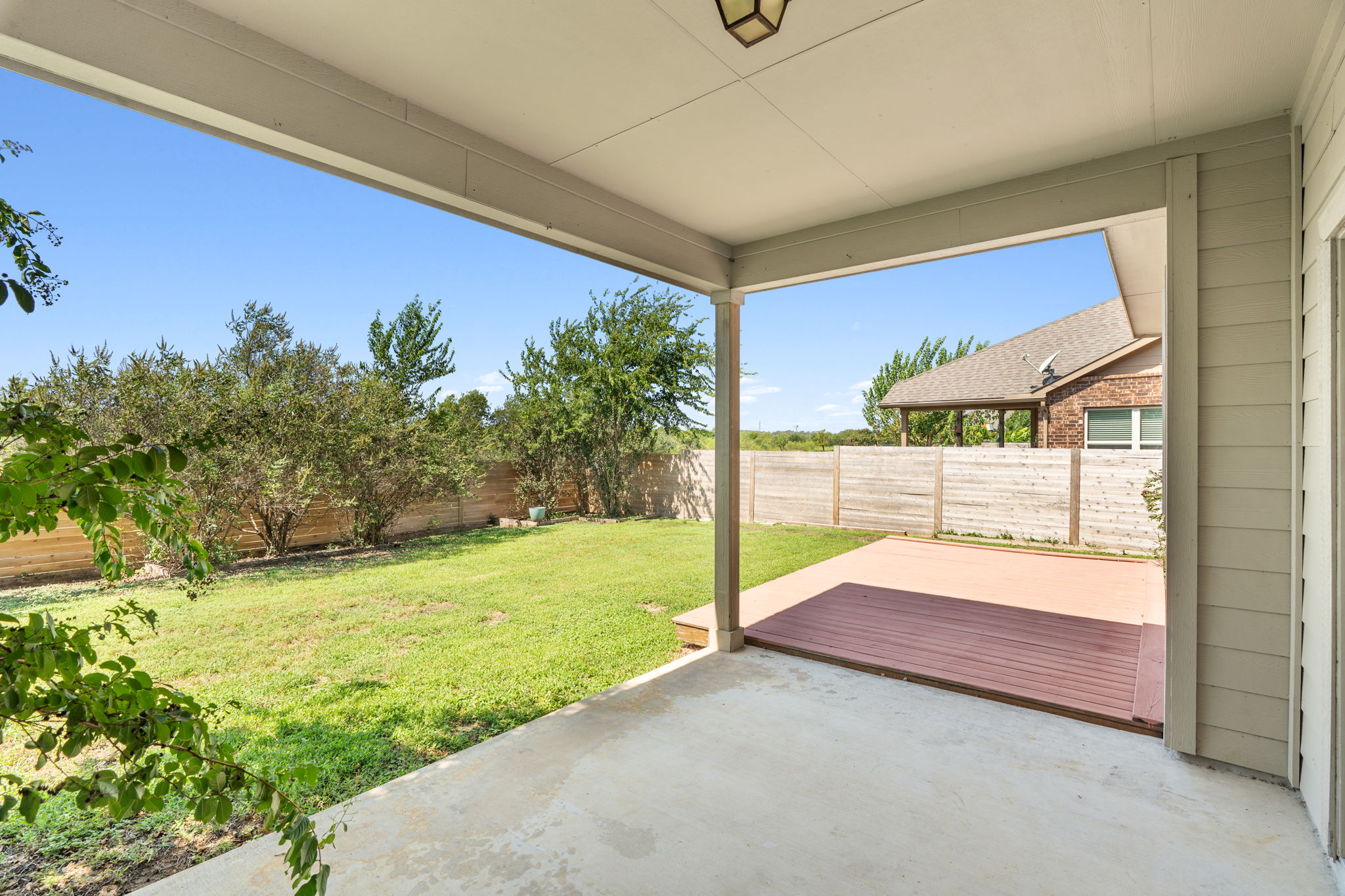 main property photo 33