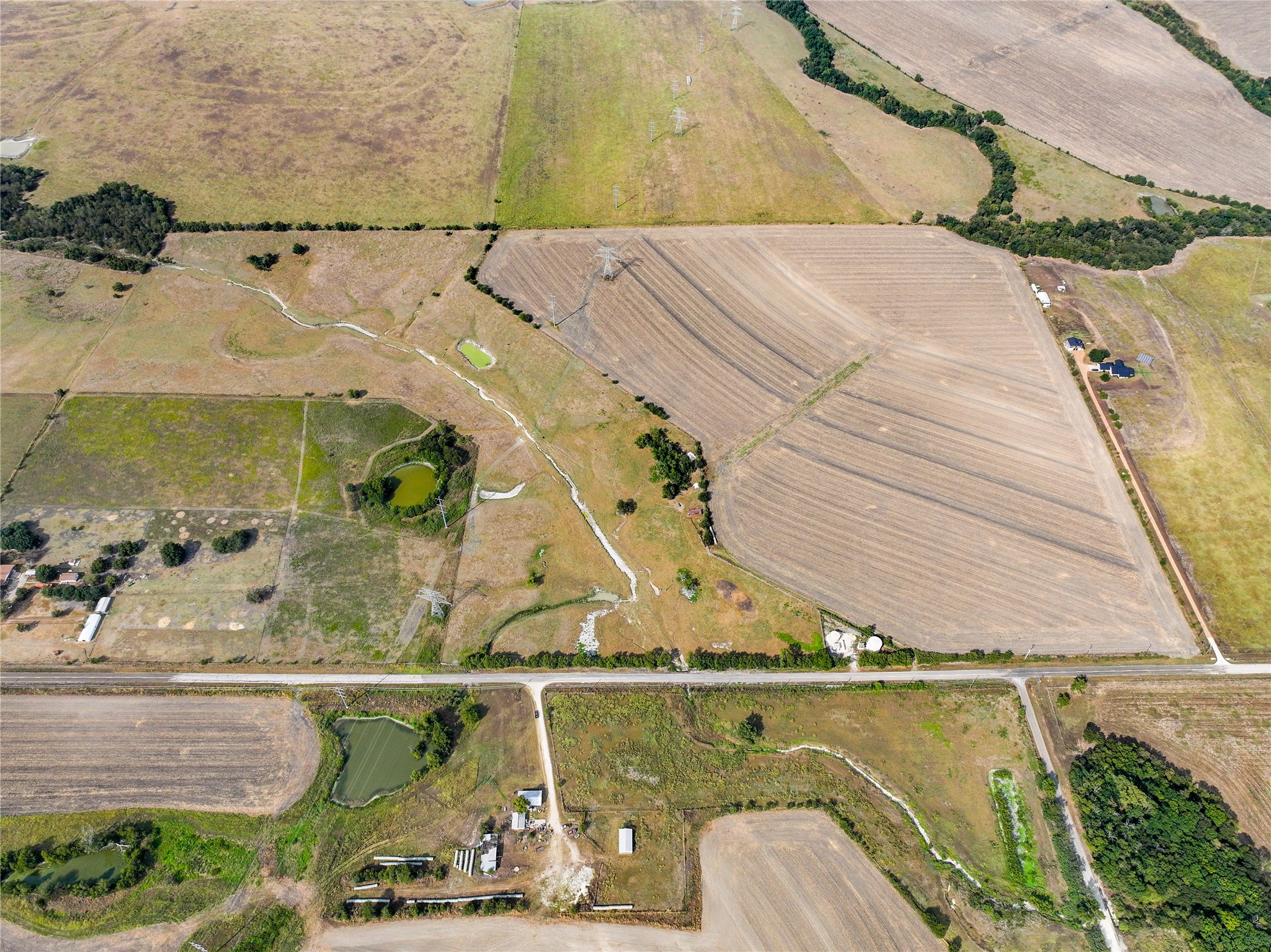 main property photo 11