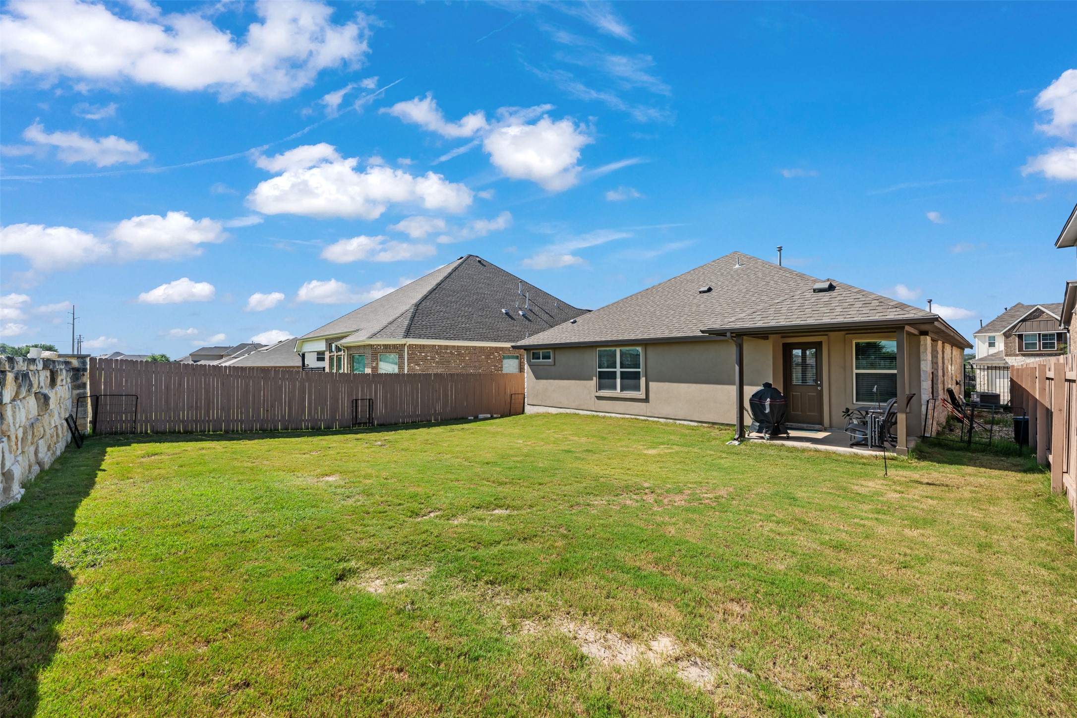 main property photo 22