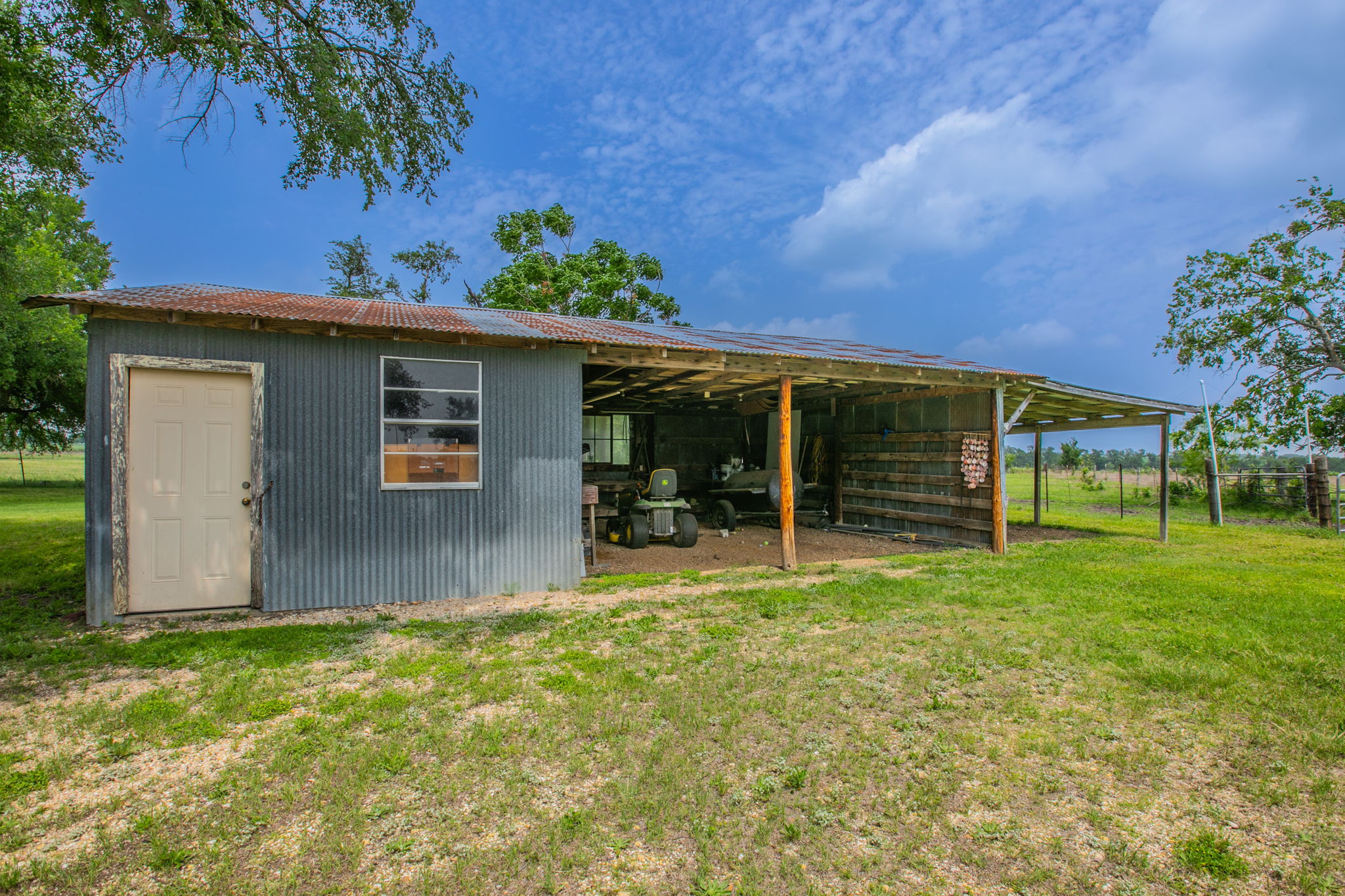 main property photo 29