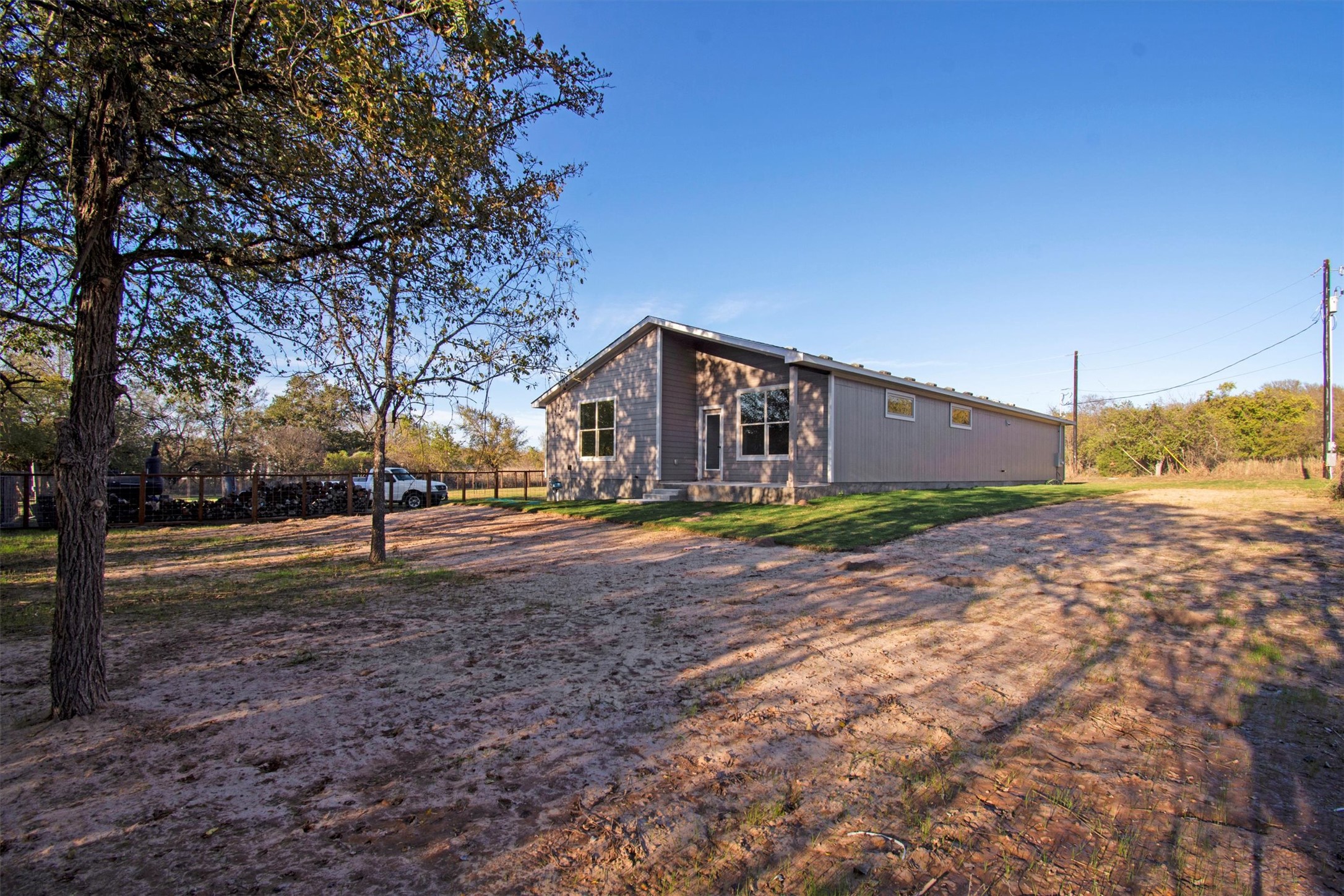 main property photo 29