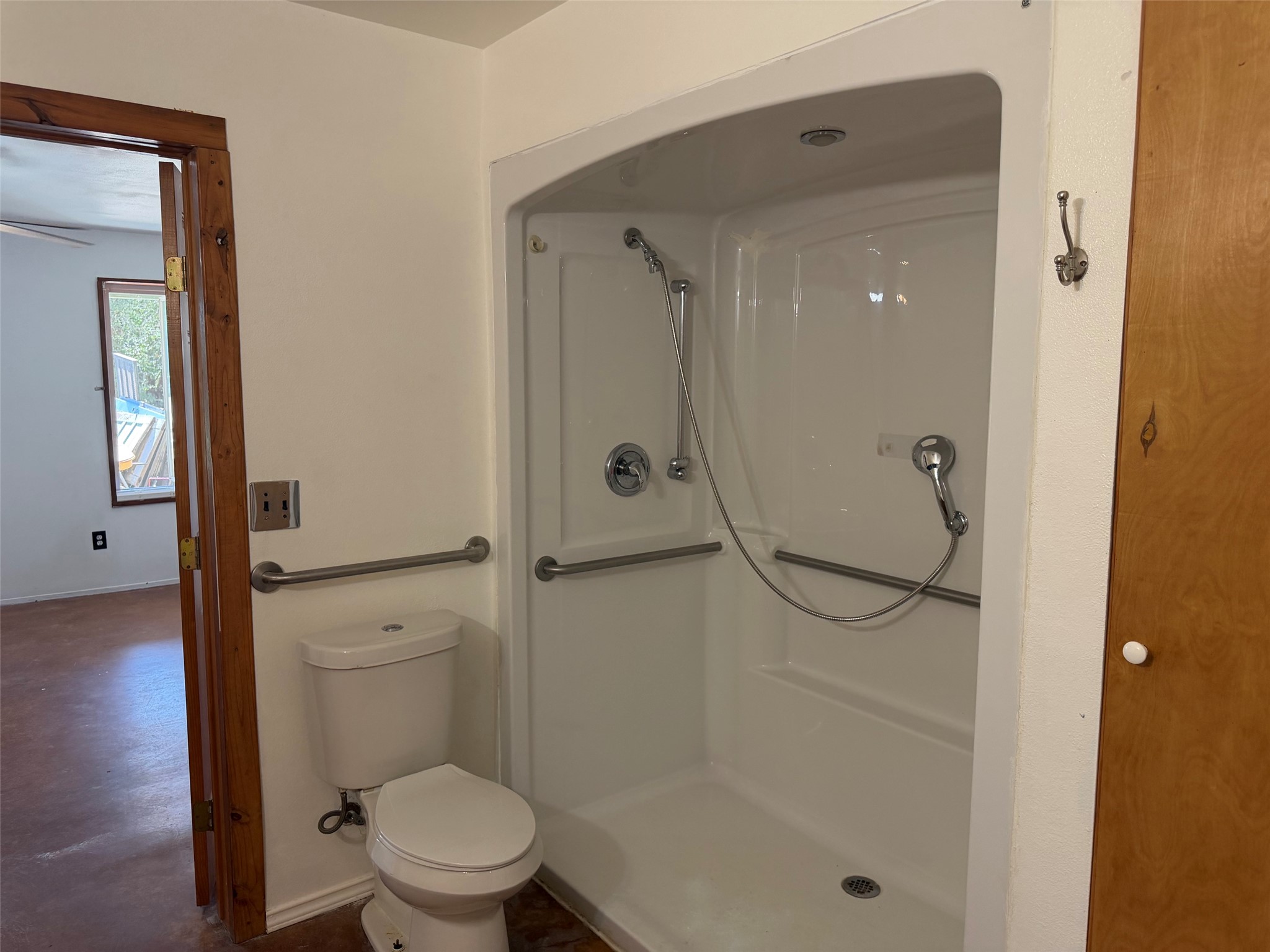 main property photo 9