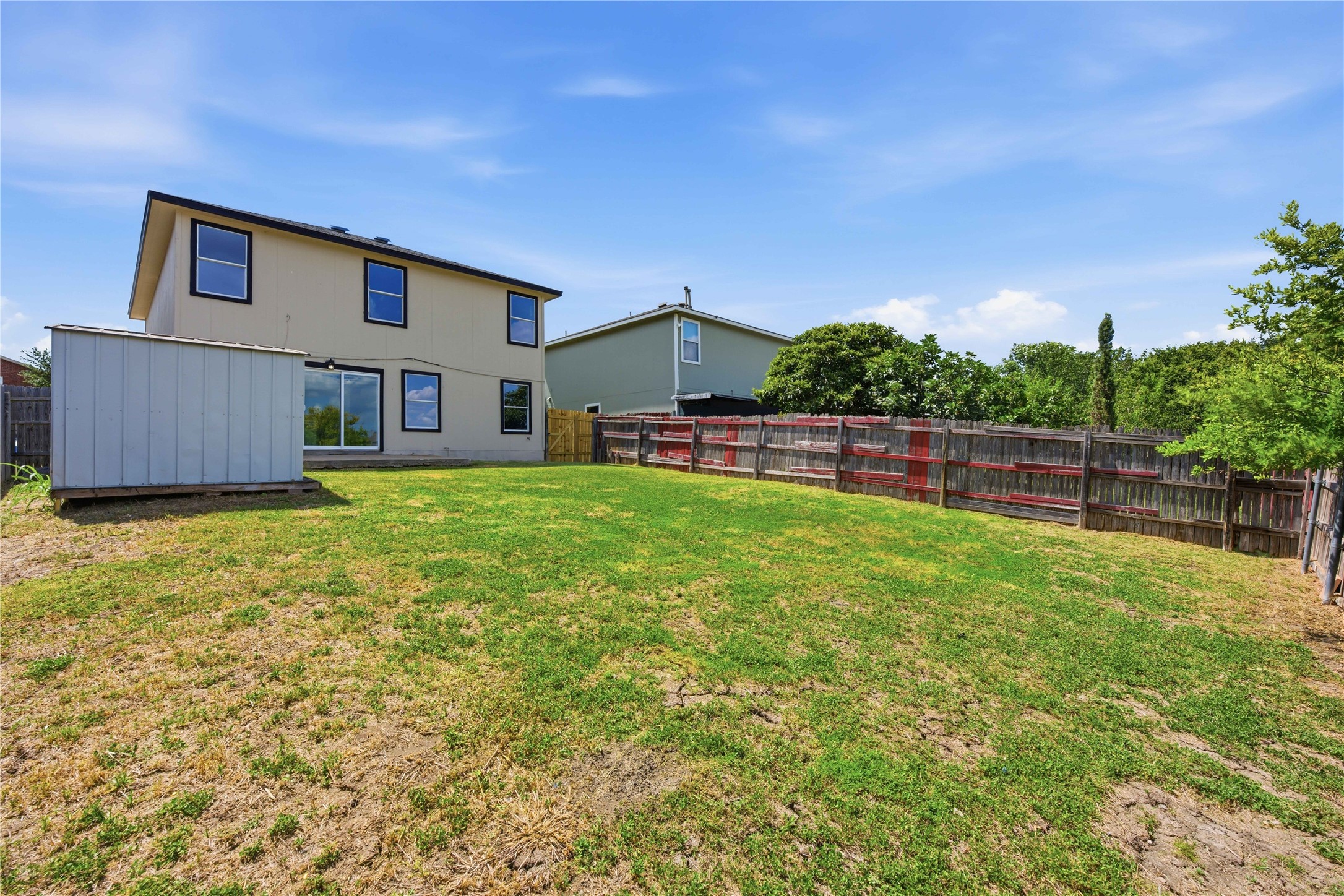 main property photo 22