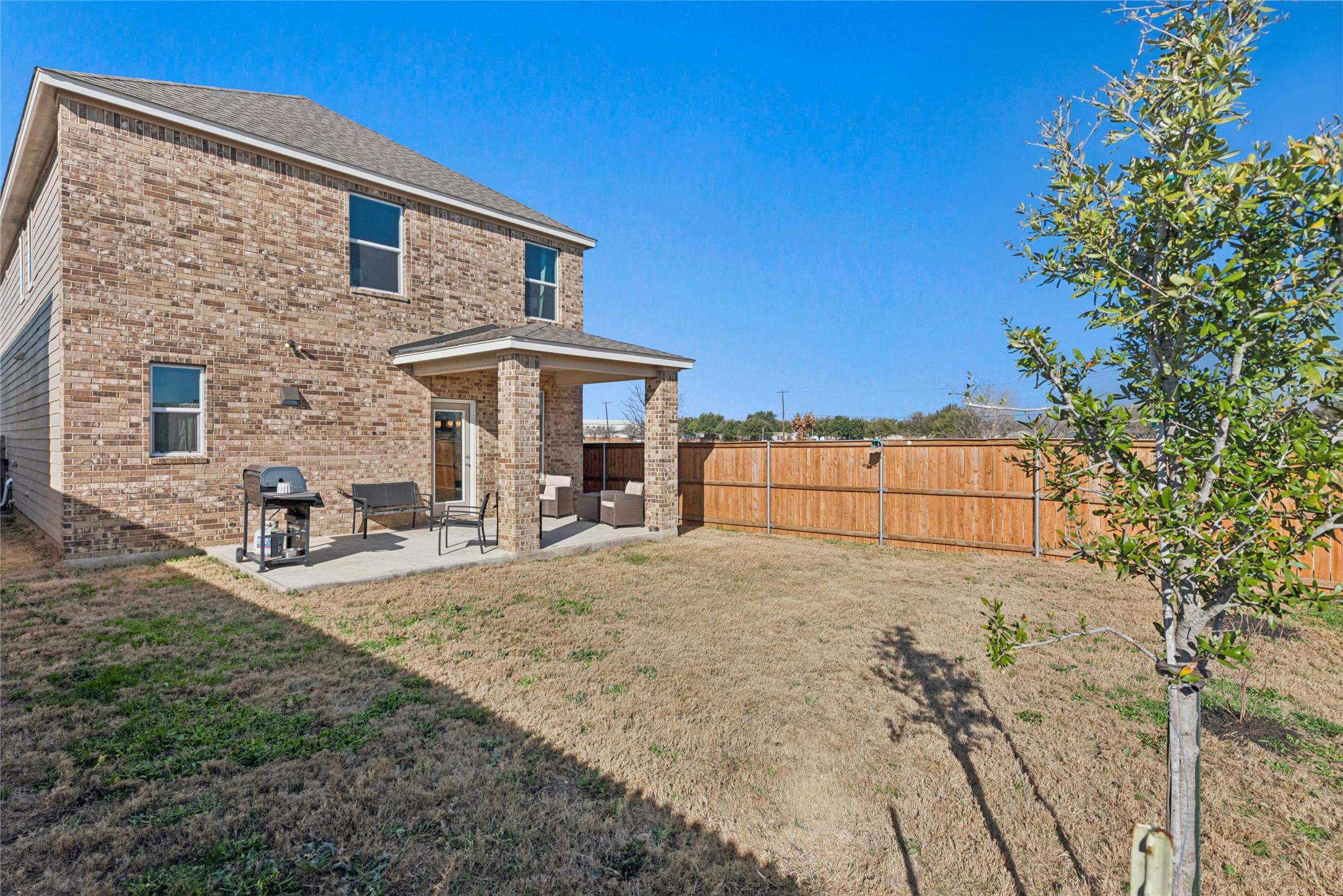 main property photo 8