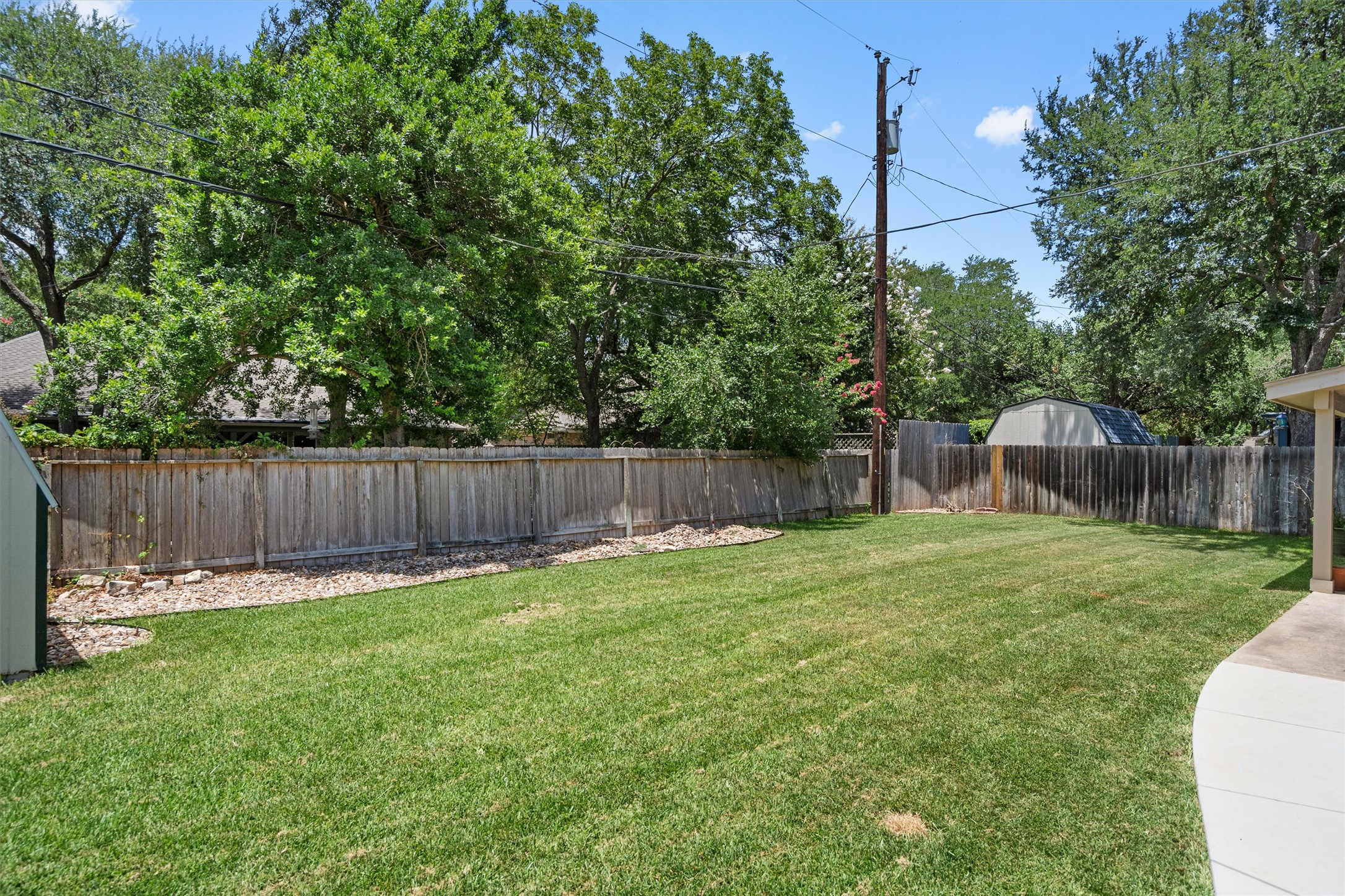 main property photo 33