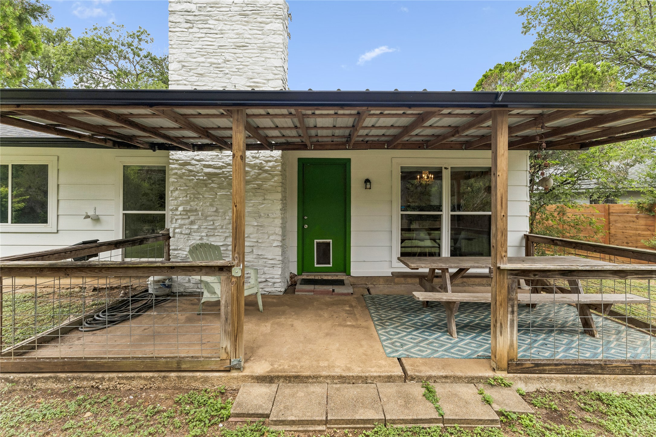 main property photo 28