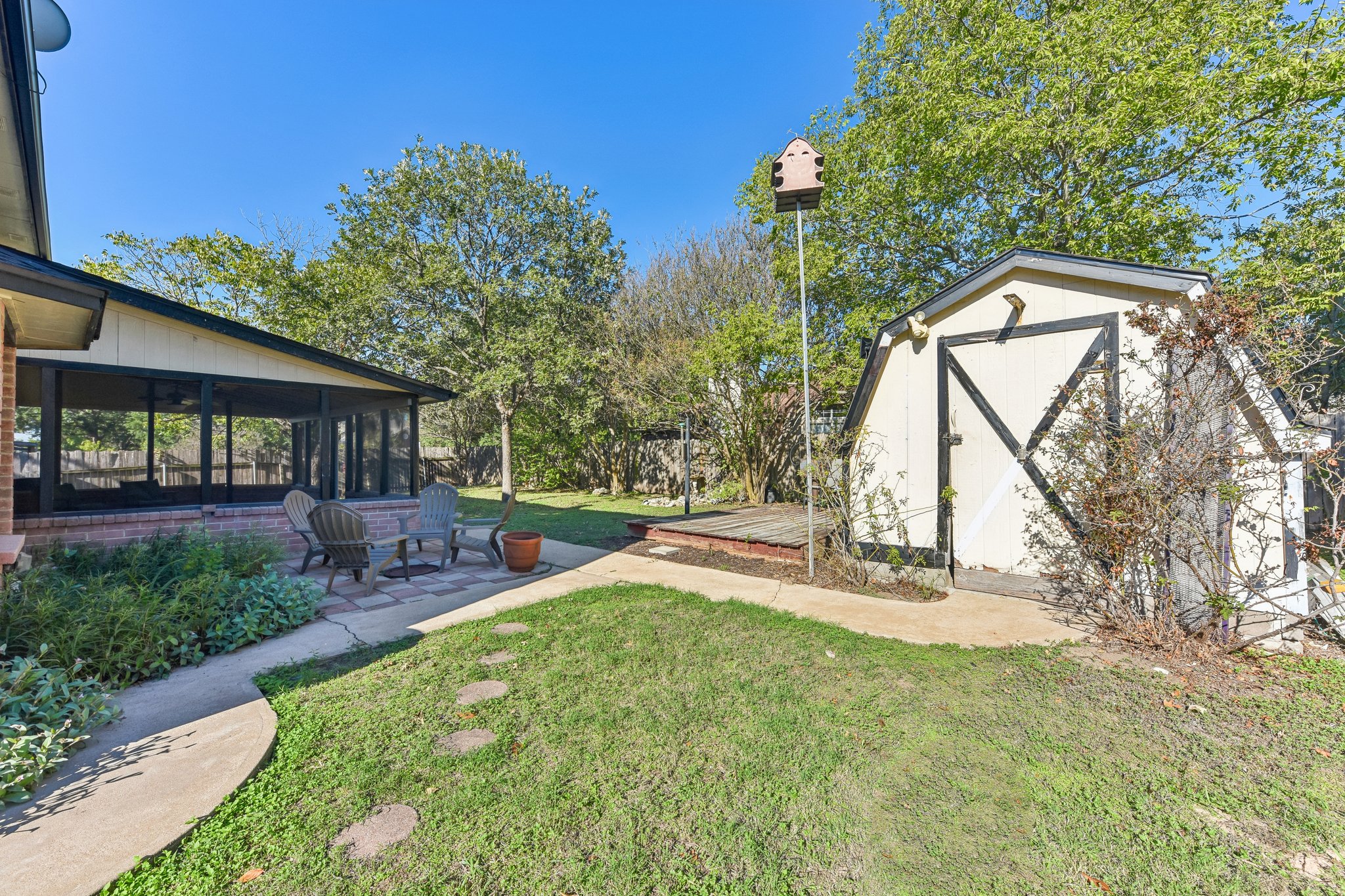main property photo 29
