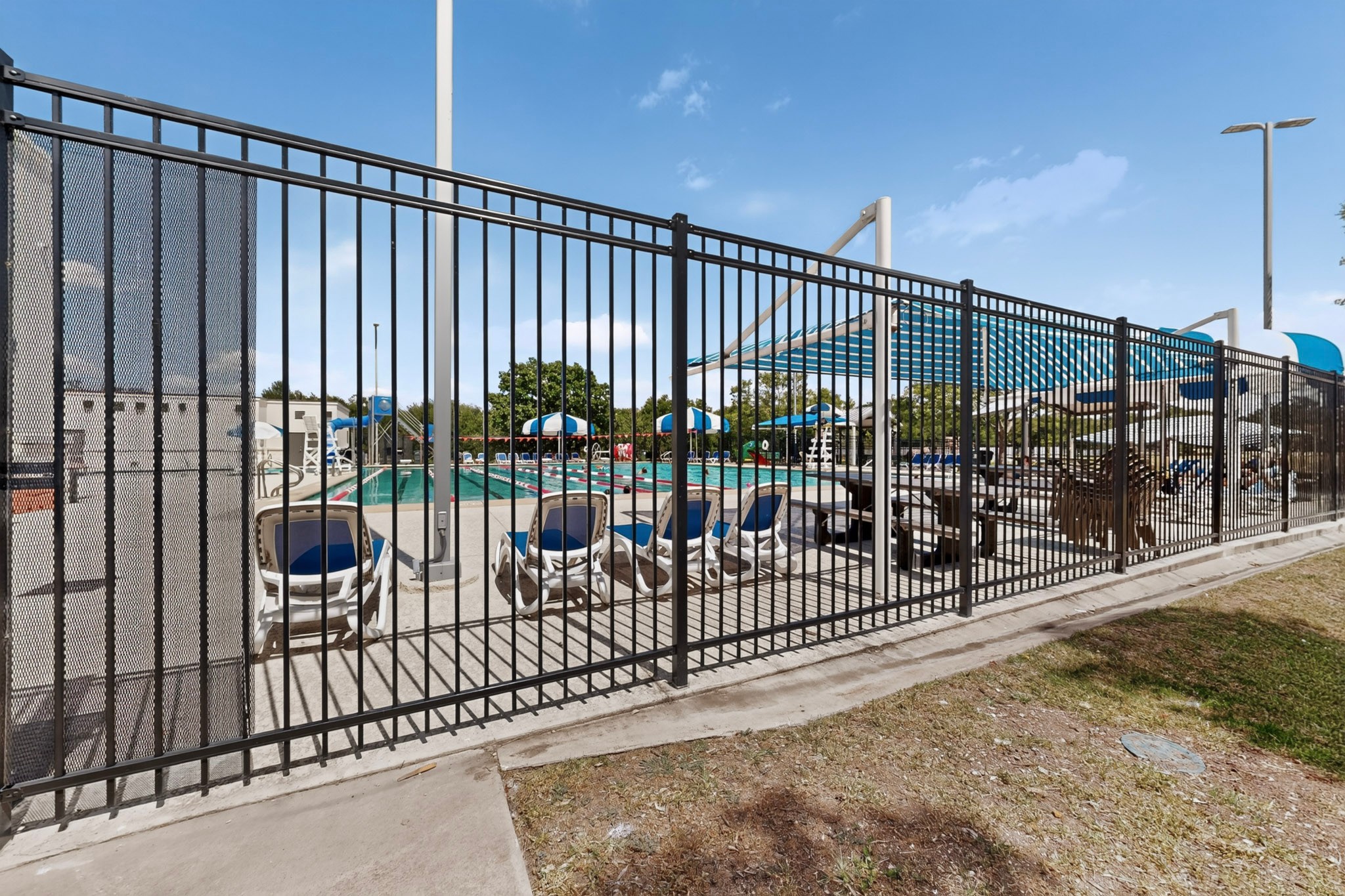 main property photo 38