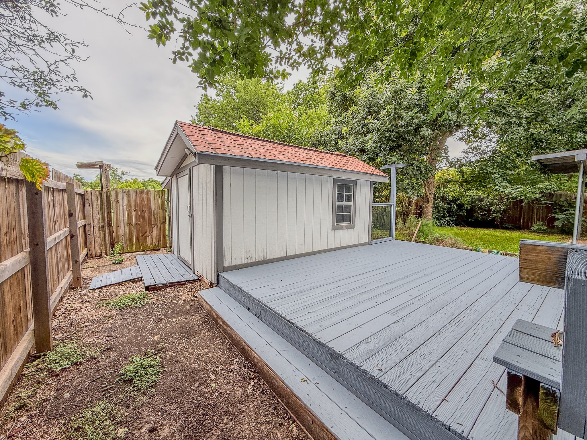 main property photo 32