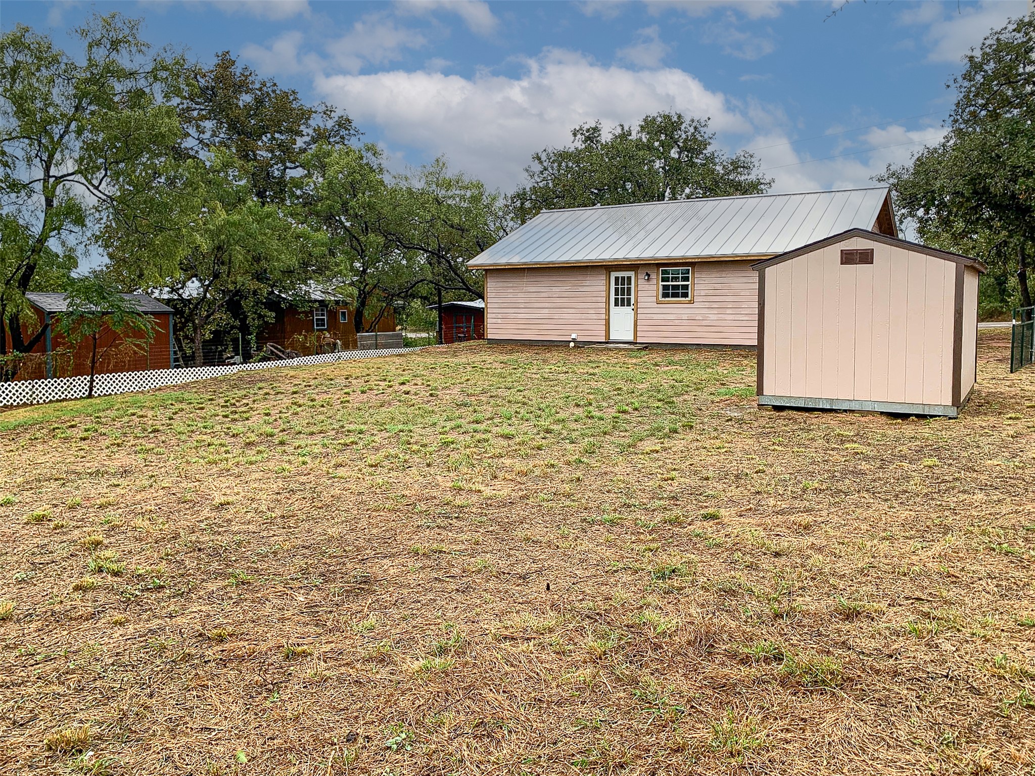 main property photo 23