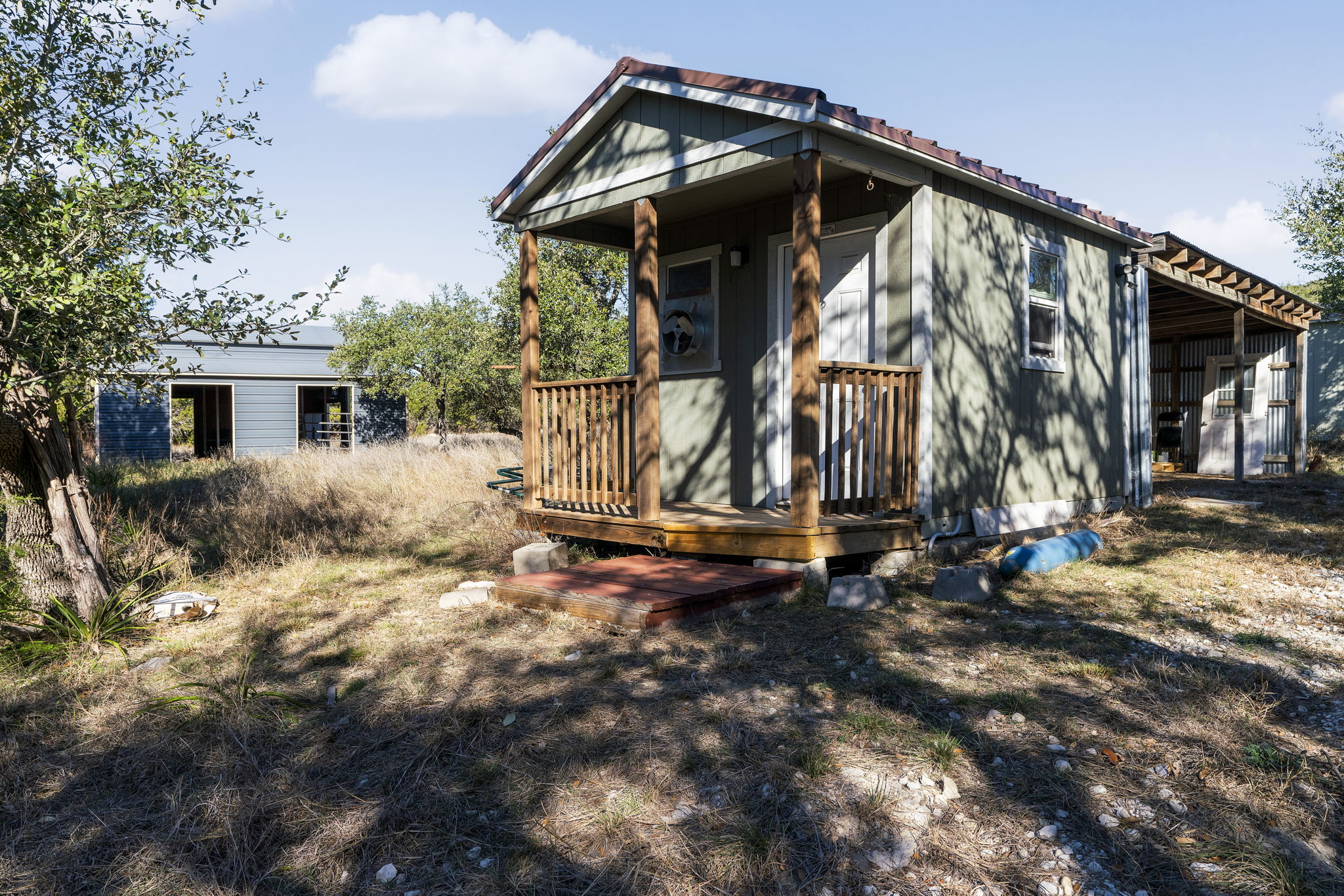 main property photo 27