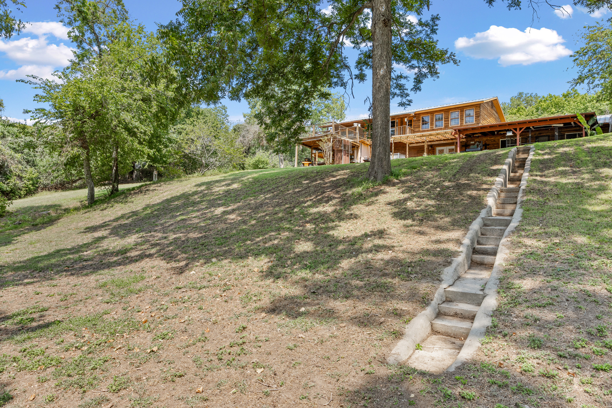 main property photo 35