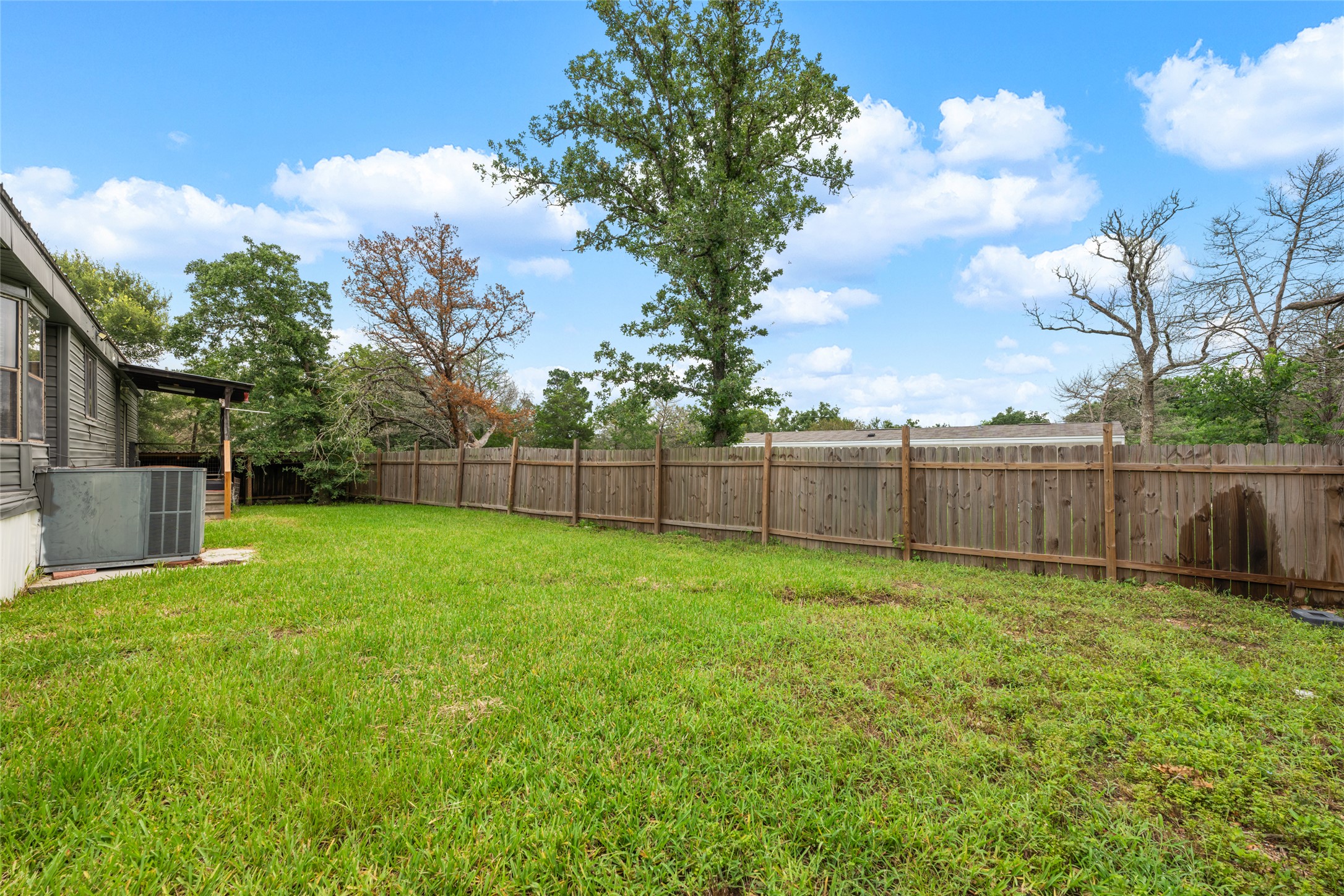main property photo 31