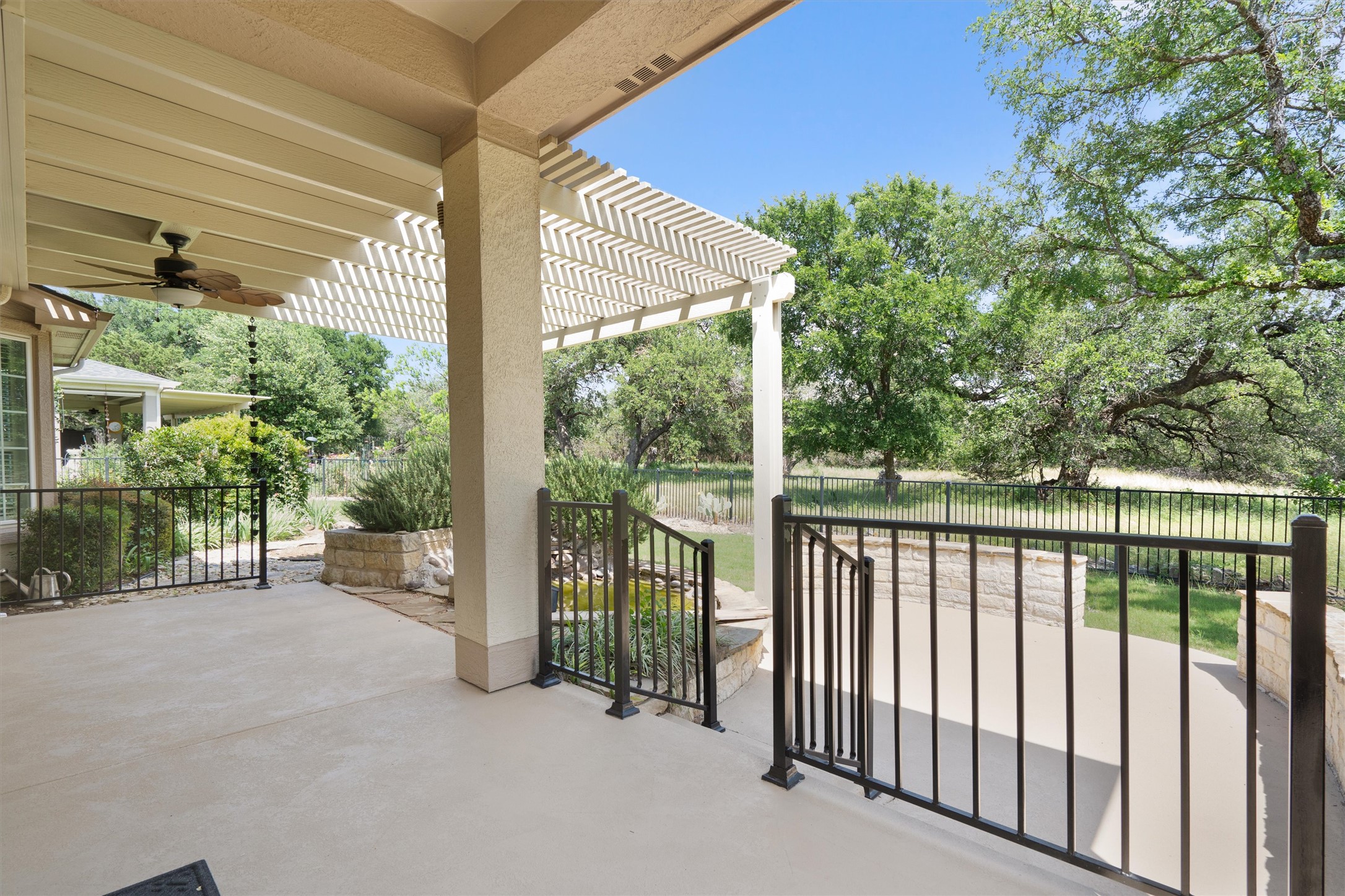 main property photo 29