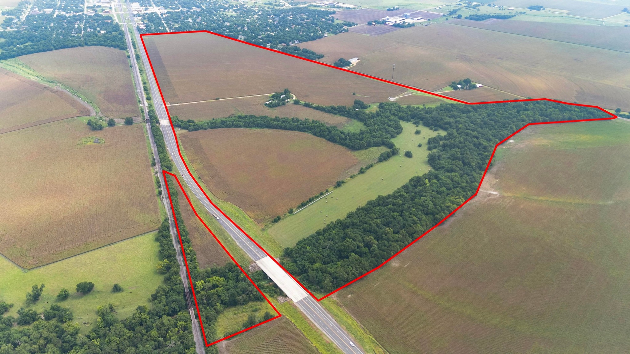 main property photo 16