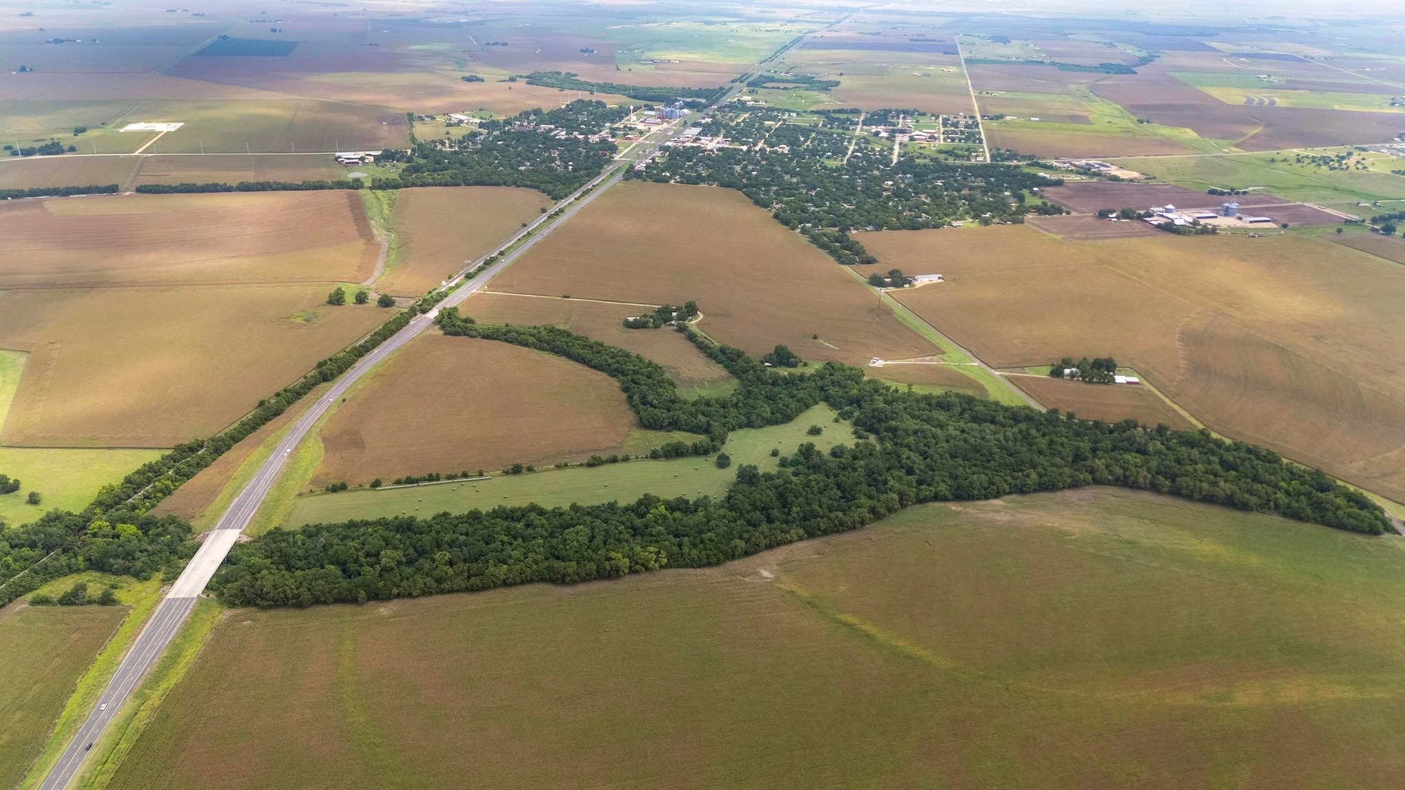 main property photo 17
