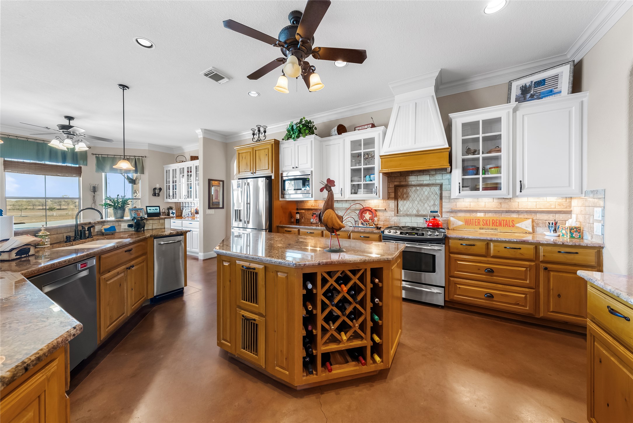 main property photo 12
