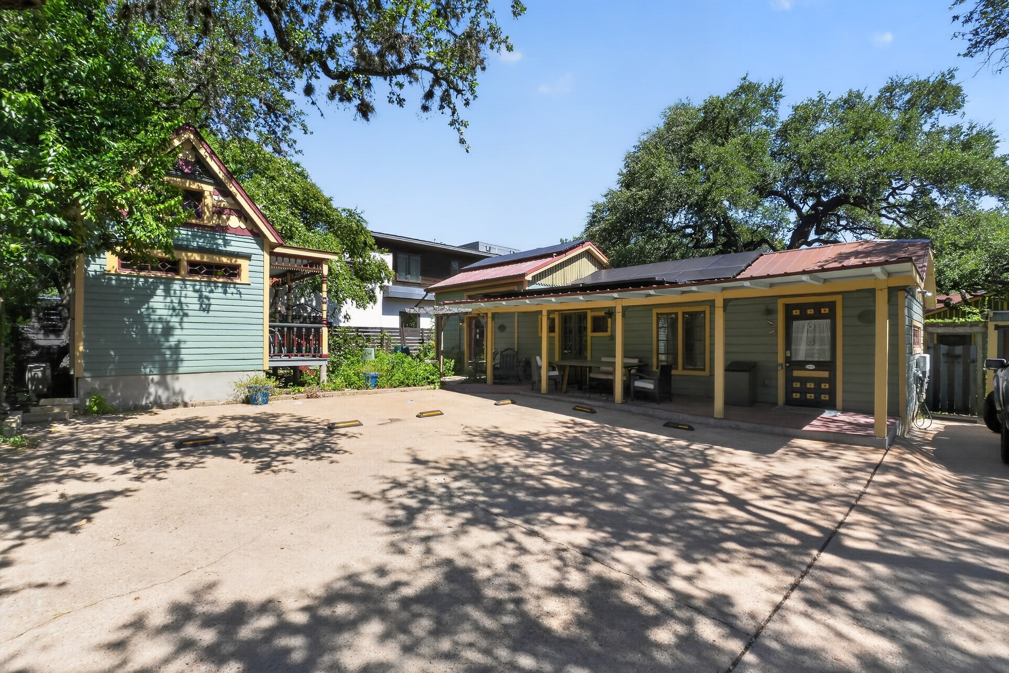 main property photo 34