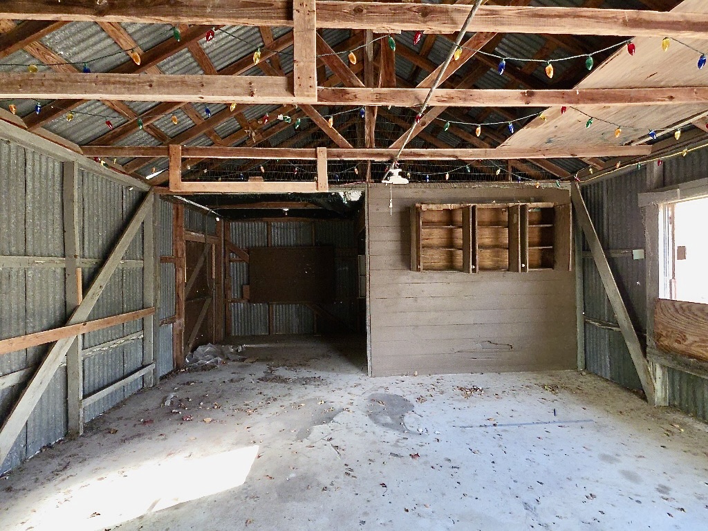 main property photo 19