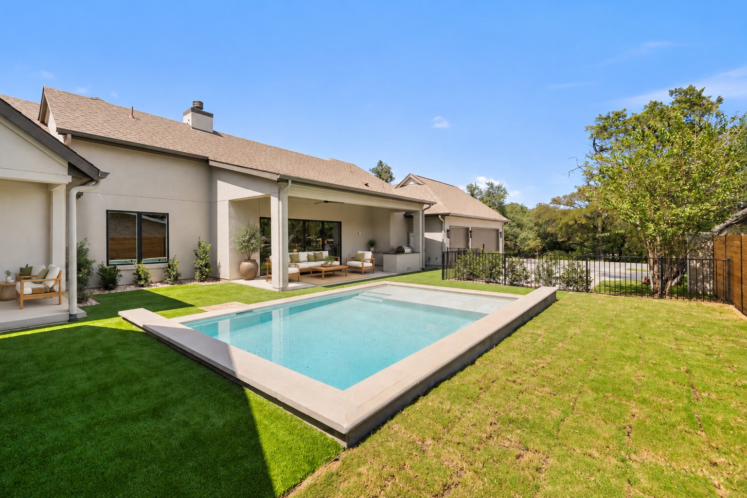 main property photo 39