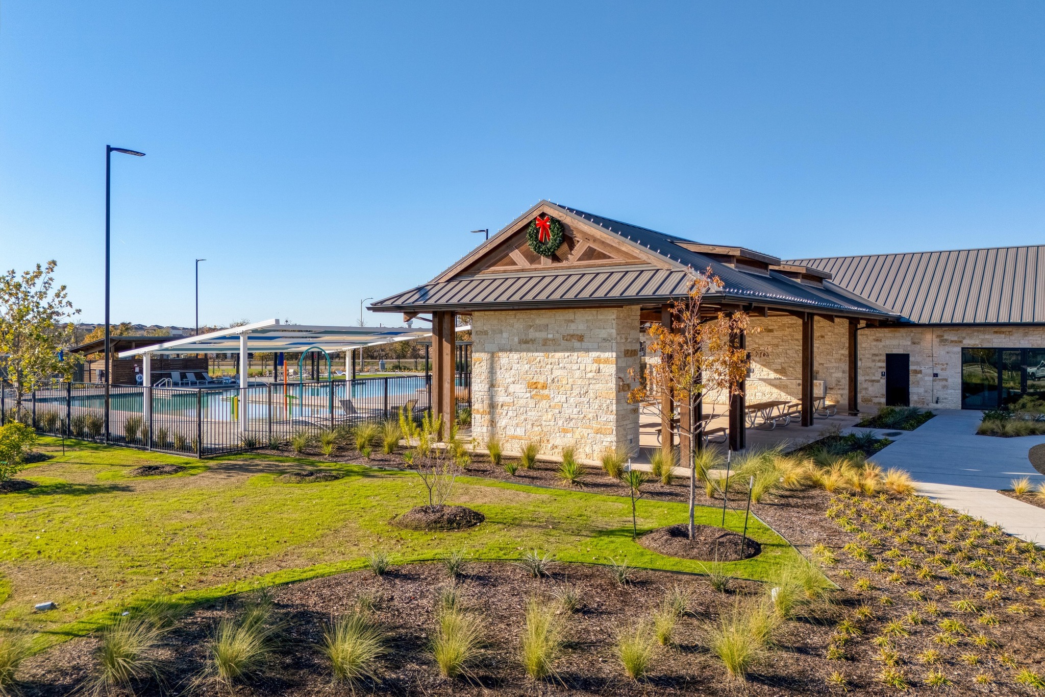 main property photo 37