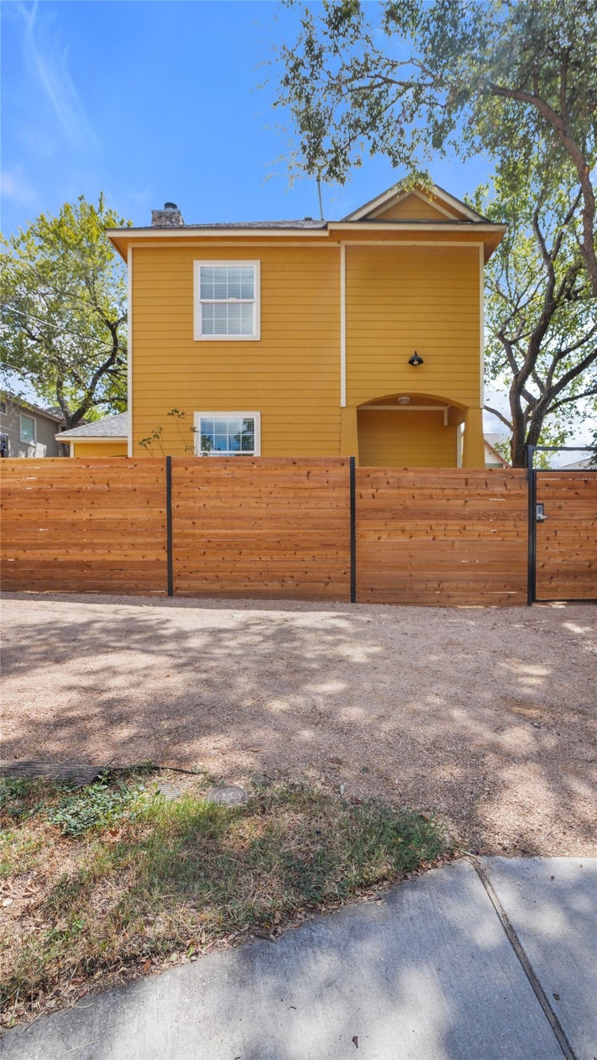 main property photo 34