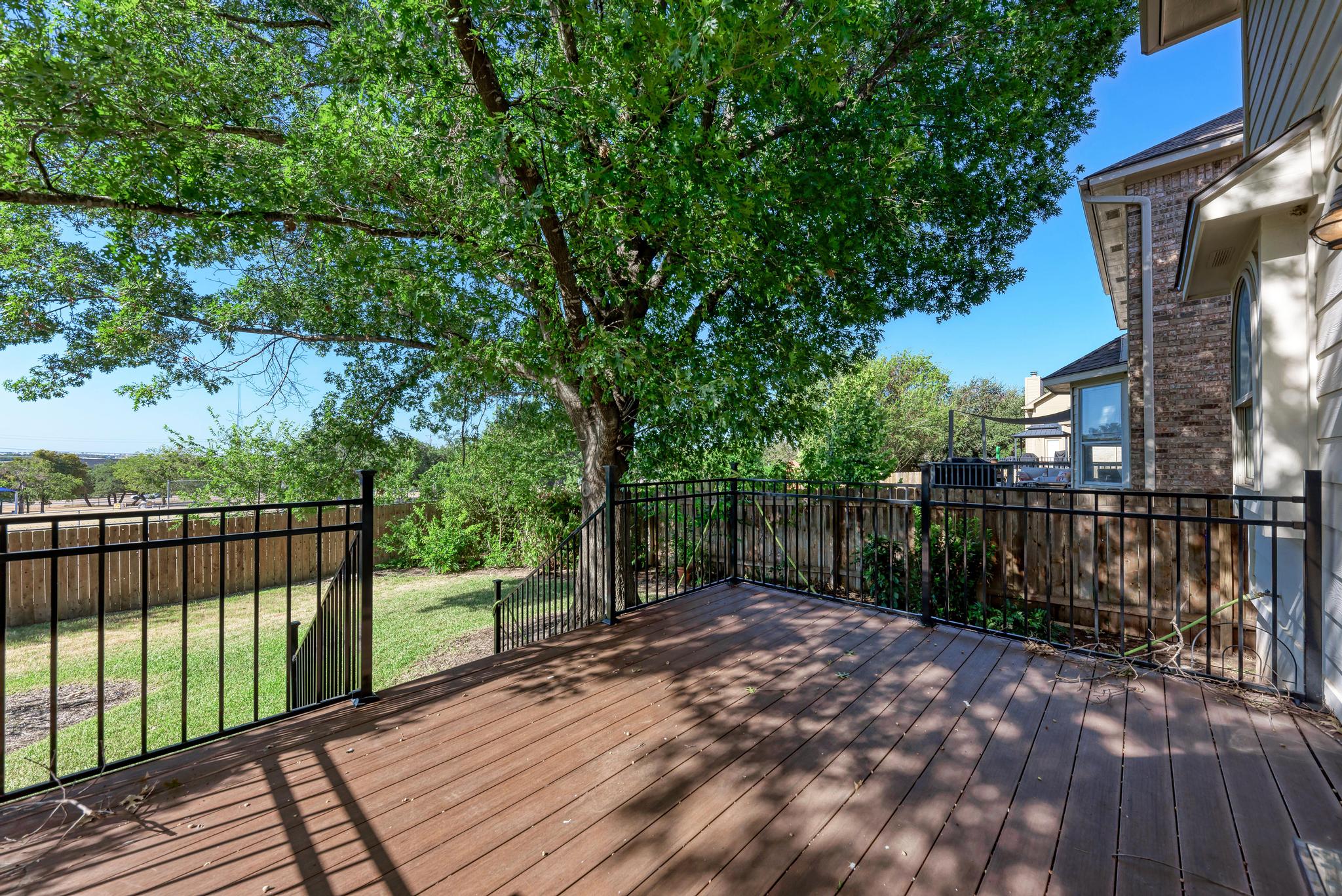 main property photo 34