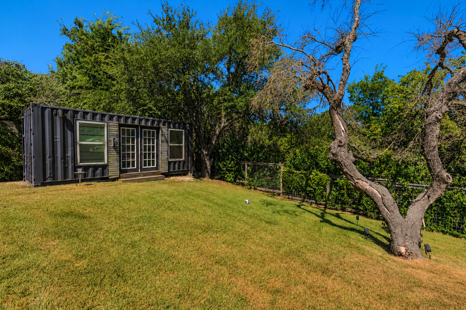 main property photo 15