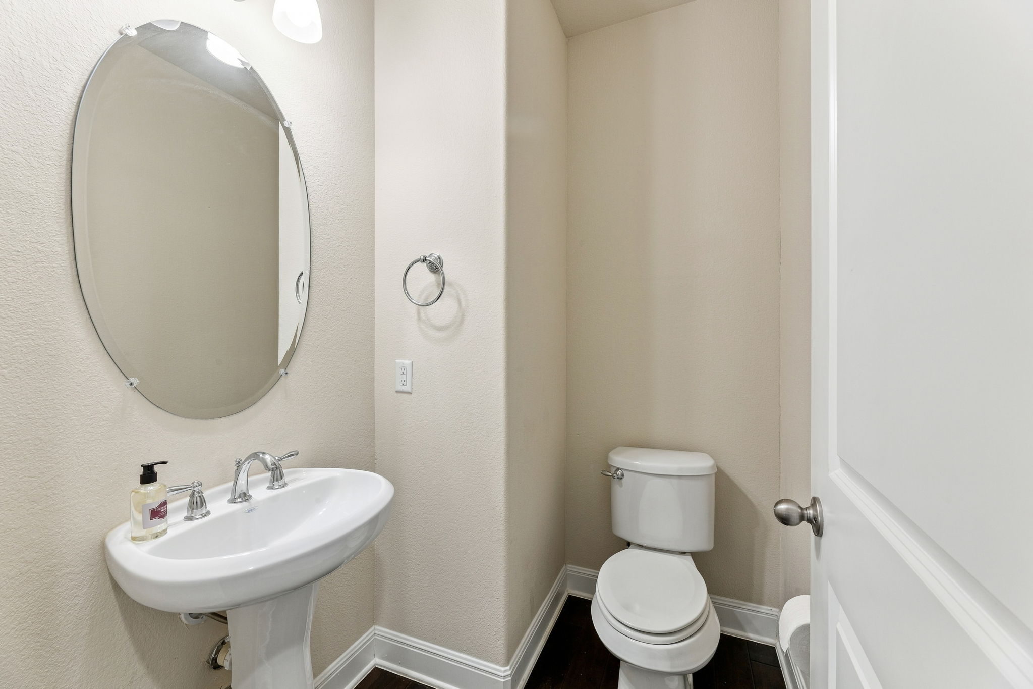 main property photo 16