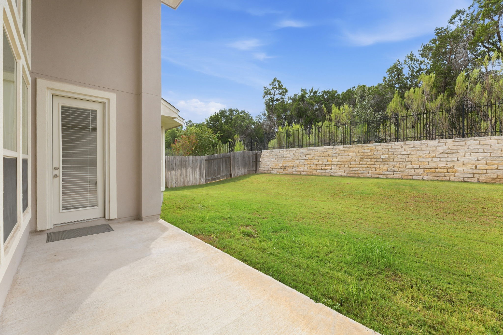 main property photo 35